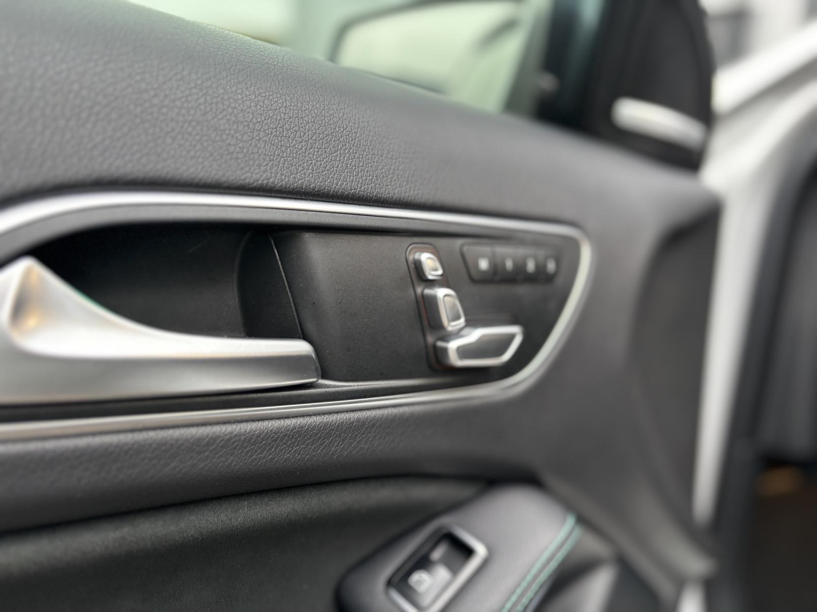 Mercedes-Benz A Class 2.0 A45 AMG PETRONAS 2015 World Champion Edition Hatchback 5dr Petrol SpdS DCT 4MATIC Euro 6 (s/s) (381 ps)