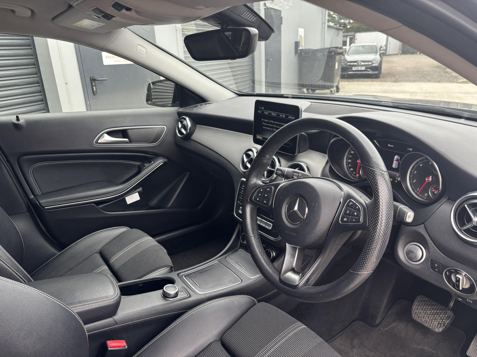 Mercedes-Benz GLA 1.6 GLA180 GPF Urban Edition SUV 5dr Petrol 7G-DCT Euro 6 (s/s) (122 ps)