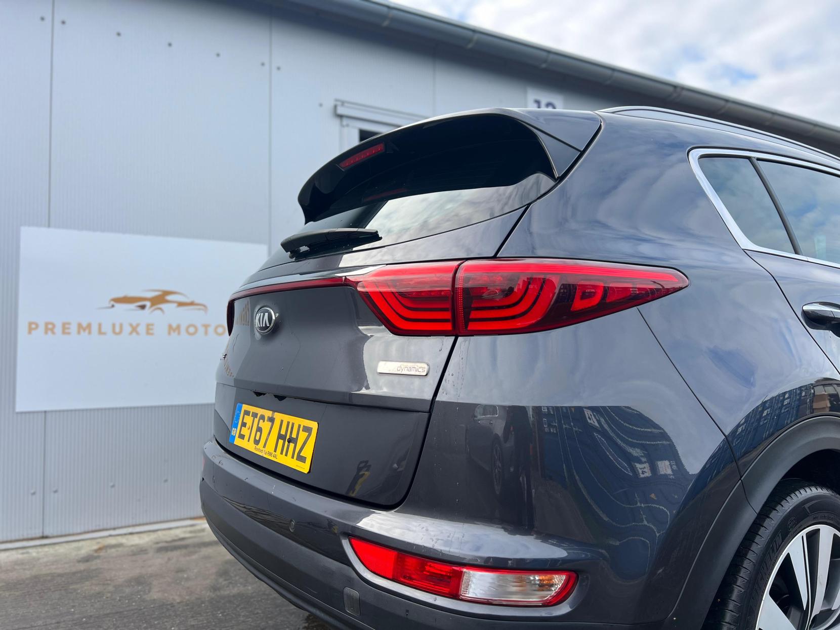 Kia Sportage 1.7 CRDi 3 SUV 5dr Diesel DCT Euro 6 (s/s) (139 bhp)