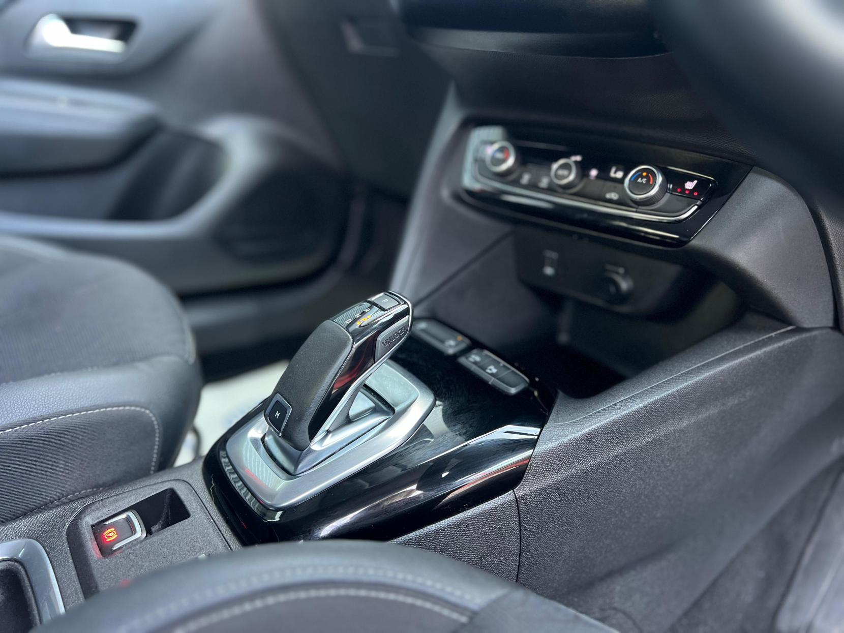 Vauxhall Corsa 1.2 Turbo Elite Nav Premium Hatchback 5dr Petrol Auto Euro 6 (s/s) (100 ps)