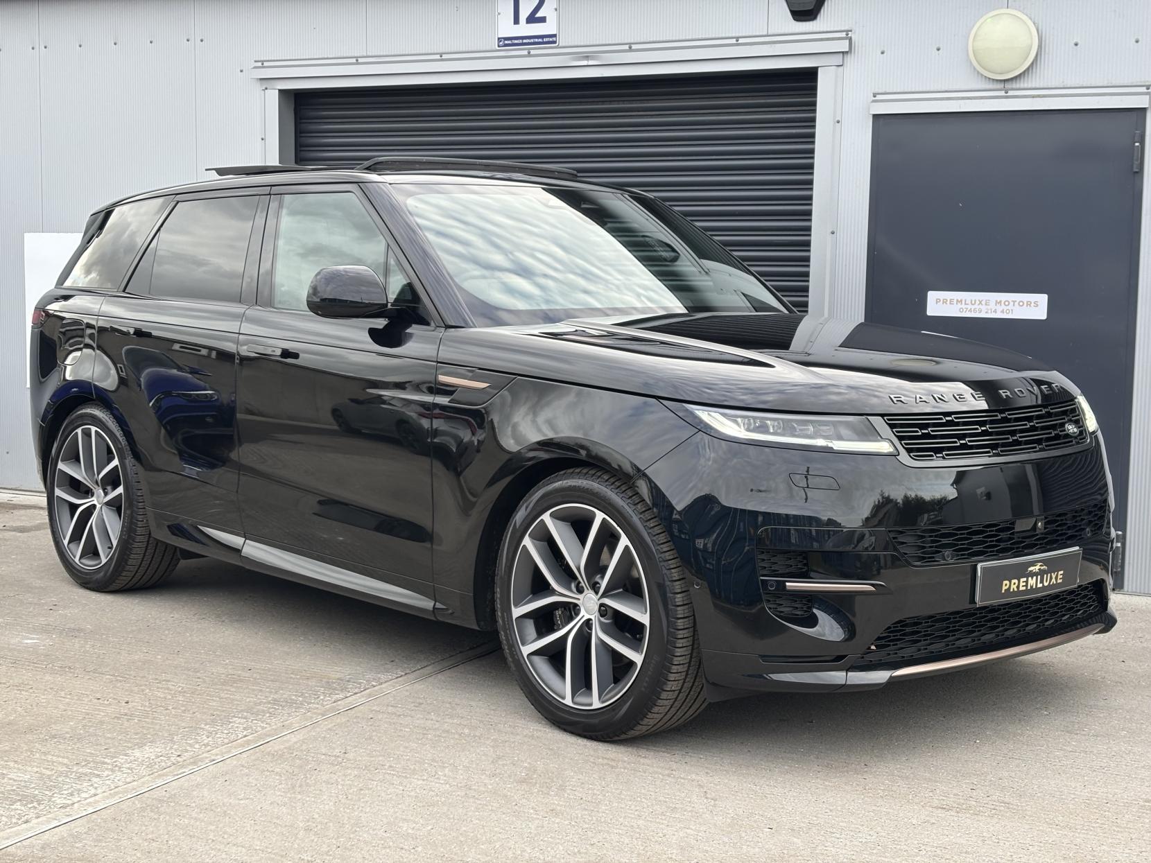 Land Rover Range Rover Sport 3.0 D300 MHEV Dynamic SE SUV 5dr Diesel Auto 4WD Euro 6 (s/s) (300 ps)