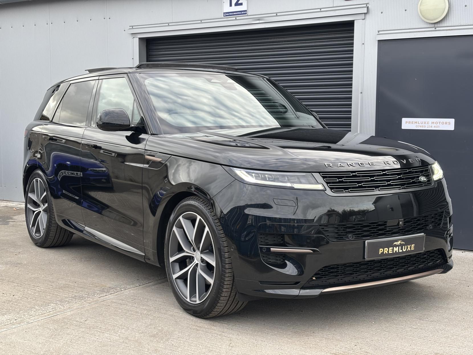 Land Rover Range Rover Sport 3.0 D300 MHEV Dynamic SE SUV 5dr Diesel Auto 4WD Euro 6 (s/s) (300 ps)