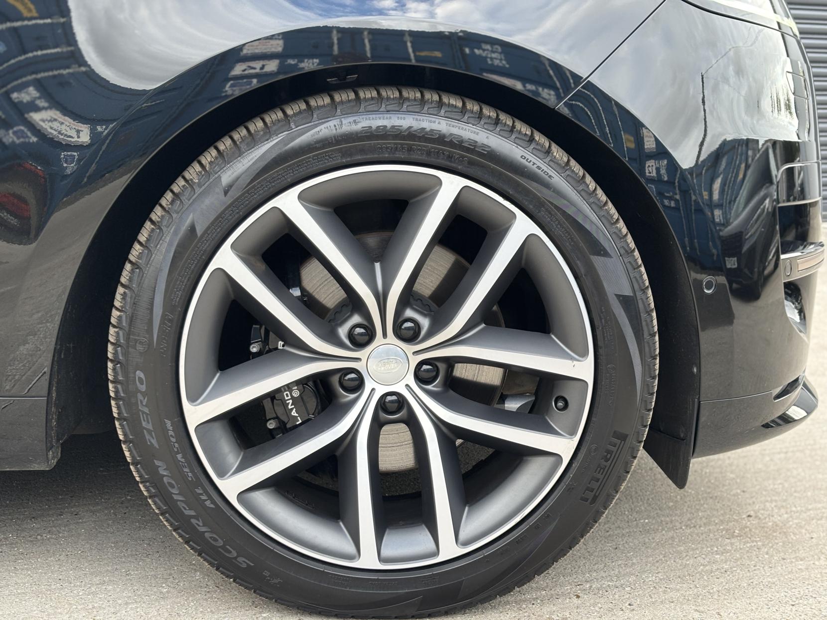 Land Rover Range Rover Sport 3.0 D300 MHEV Dynamic SE SUV 5dr Diesel Auto 4WD Euro 6 (s/s) (300 ps)