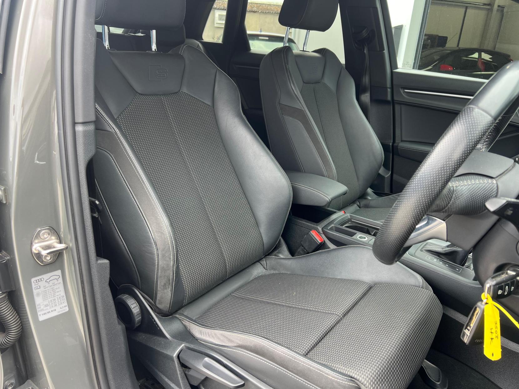 Audi Q3 1.5 TFSI CoD 35 S line SUV 5dr Petrol S Tronic Euro 6 (s/s) (150 ps)