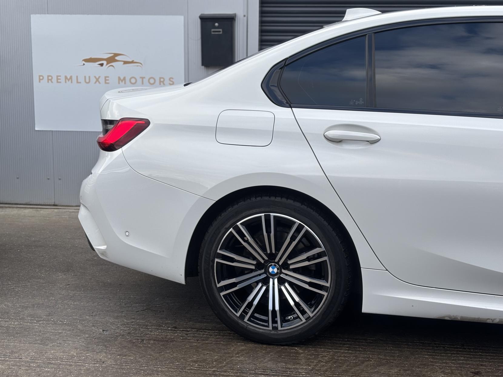 BMW 3 Series 2.0 320i M Sport Saloon 4dr Petrol Auto xDrive Euro 6 (s/s) (184 ps)