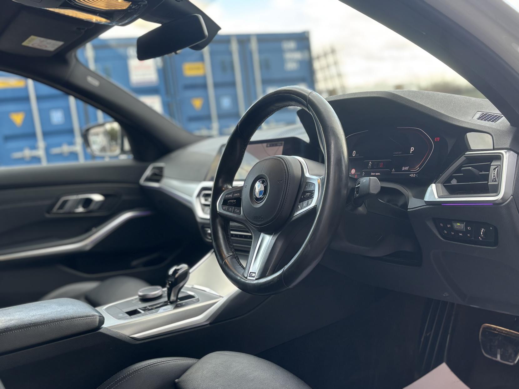 BMW 3 Series 2.0 320i M Sport Saloon 4dr Petrol Auto xDrive Euro 6 (s/s) (184 ps)