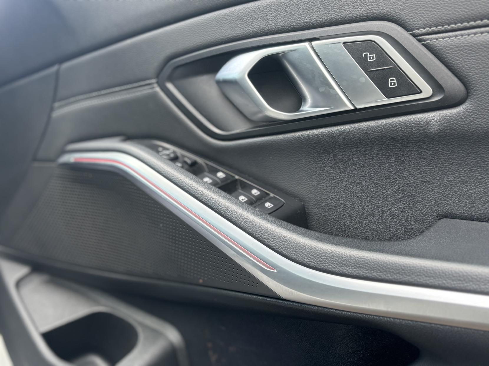 BMW 3 Series 2.0 320i M Sport Saloon 4dr Petrol Auto xDrive Euro 6 (s/s) (184 ps)