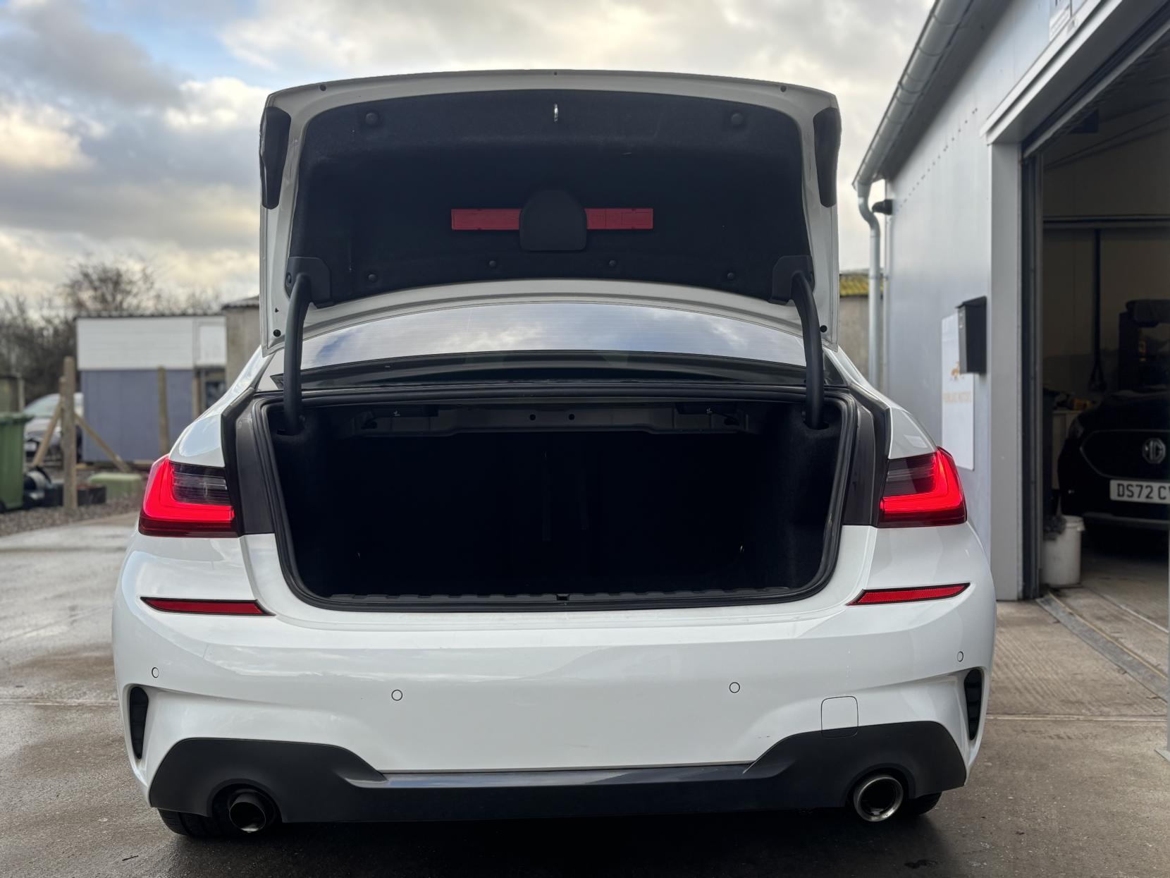 BMW 3 Series 2.0 320i M Sport Saloon 4dr Petrol Auto xDrive Euro 6 (s/s) (184 ps)