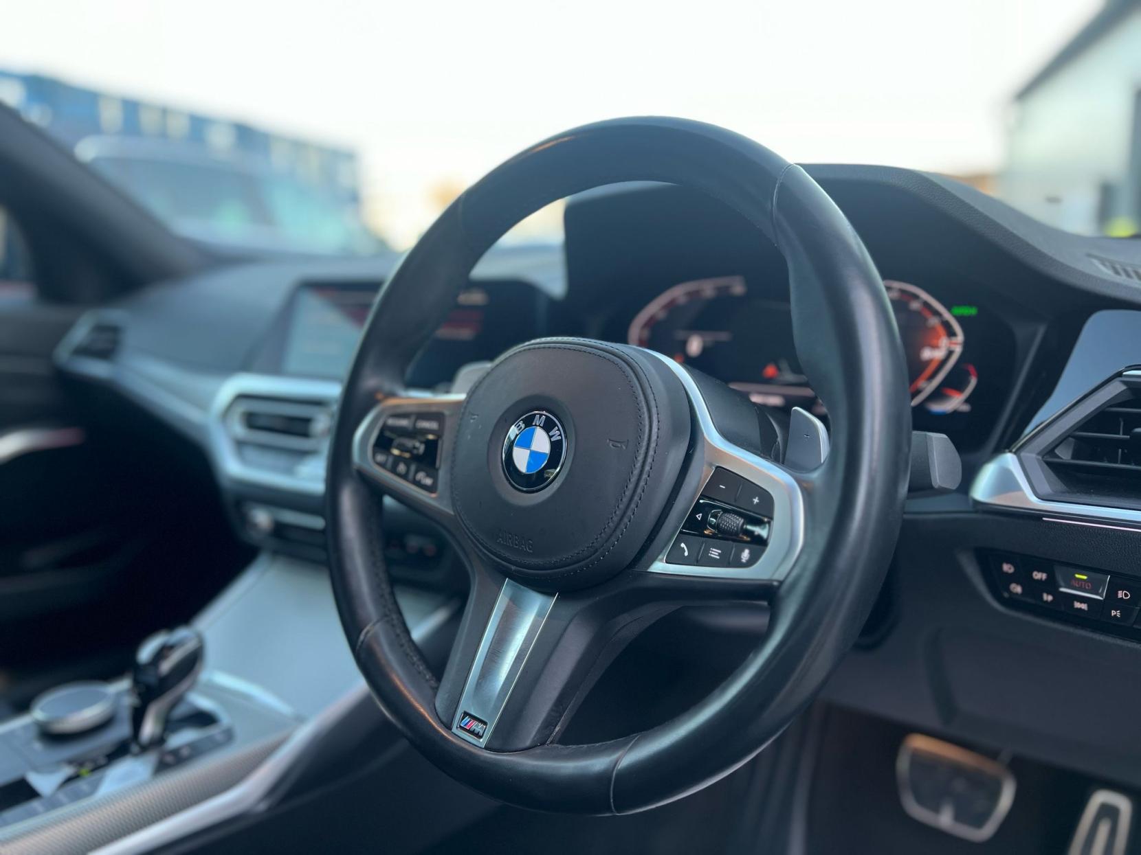 BMW 3 Series 2.0 320i M Sport Saloon 4dr Petrol Auto Euro 6 (s/s) (184 ps)