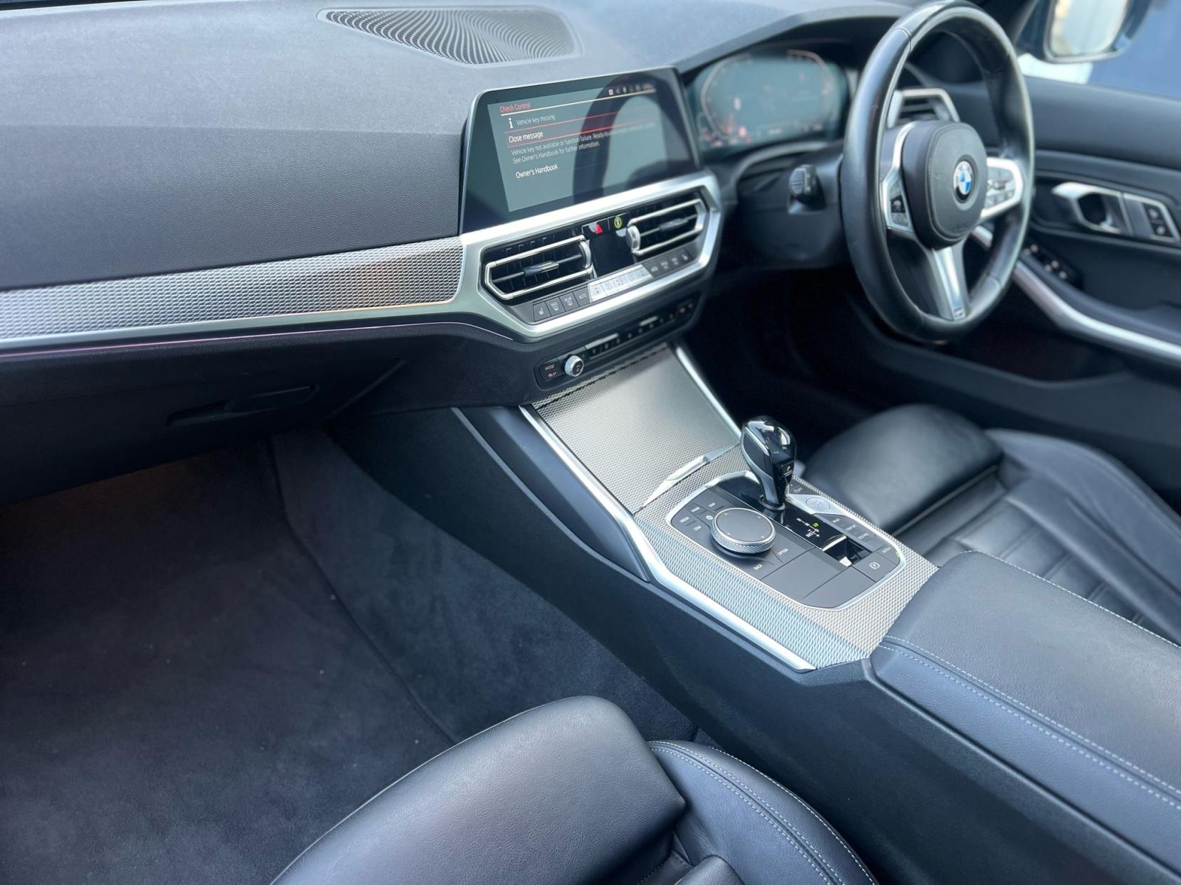 BMW 3 Series 2.0 320i M Sport Saloon 4dr Petrol Auto Euro 6 (s/s) (184 ps)