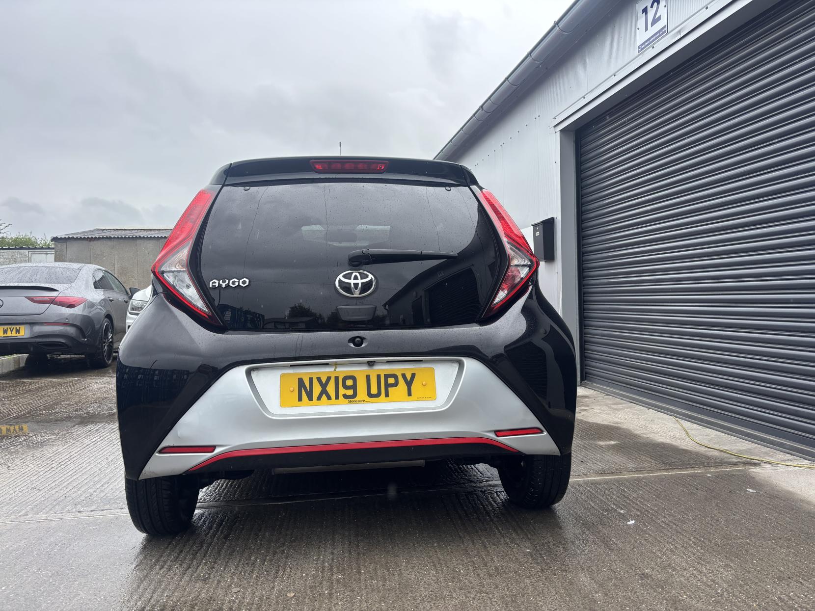 Toyota AYGO 1.0 VVT-i x-trend Funroof 5dr Petrol x-shift Euro 6 (71 ps)