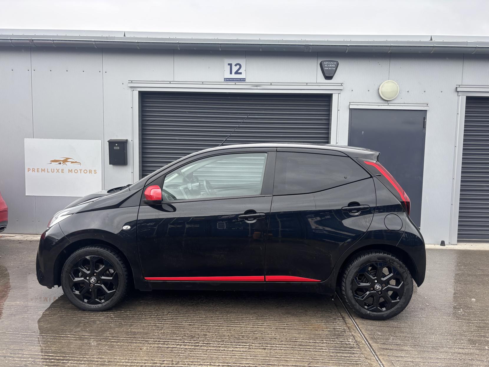 Toyota AYGO 1.0 VVT-i x-trend Funroof 5dr Petrol x-shift Euro 6 (71 ps)