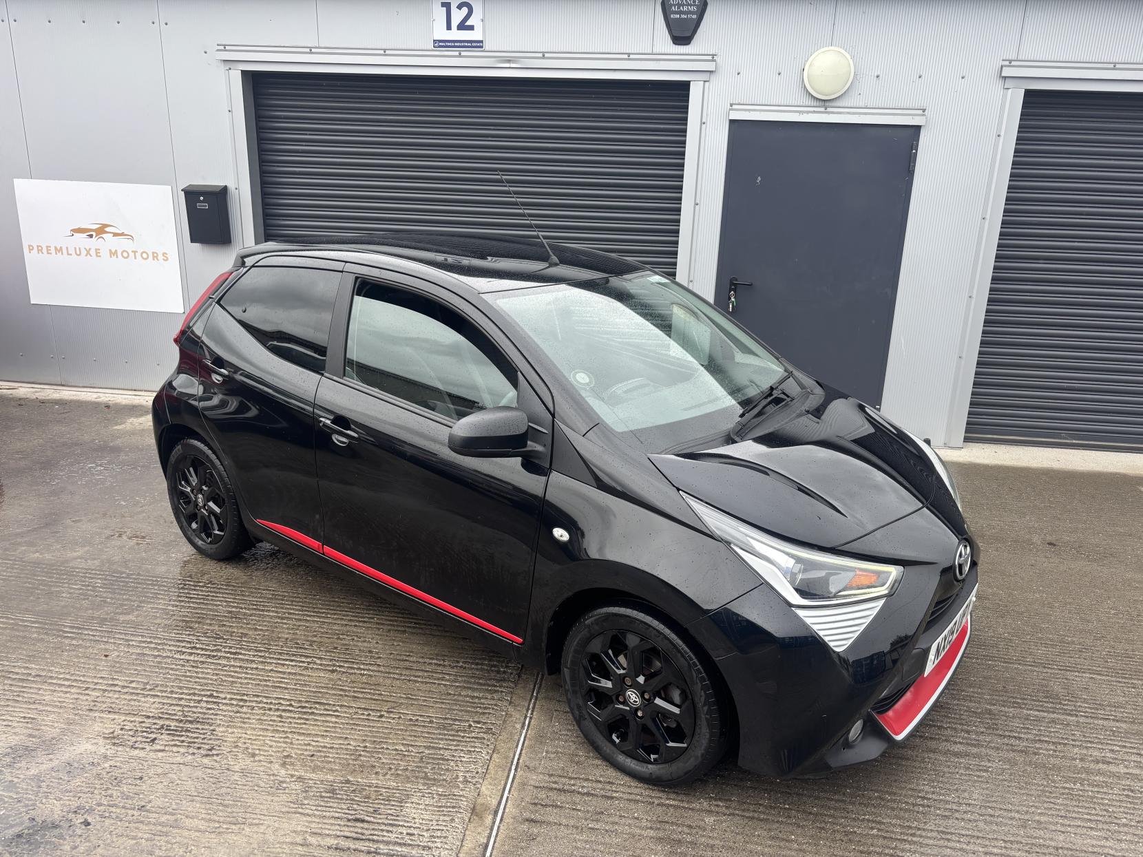 Toyota AYGO 1.0 VVT-i x-trend Funroof 5dr Petrol x-shift Euro 6 (71 ps)