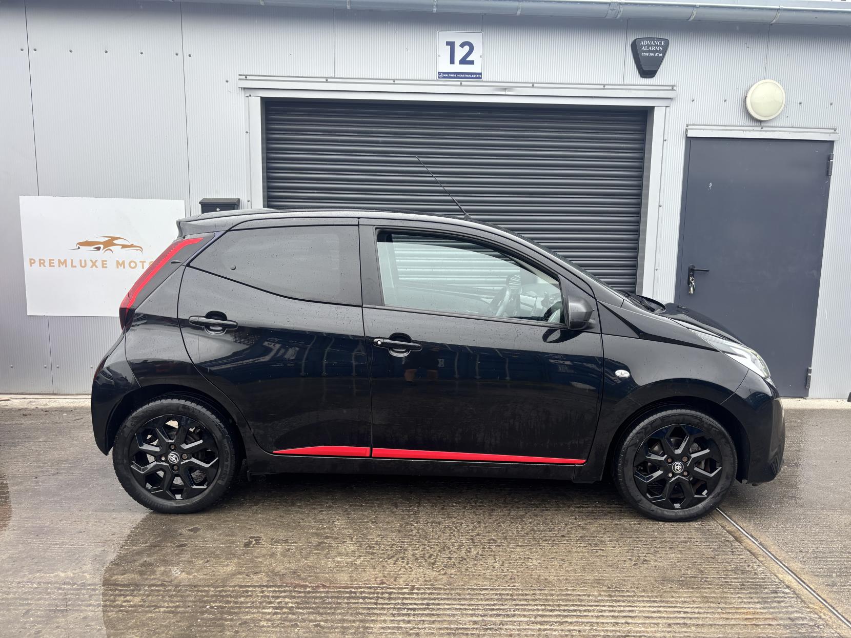 Toyota AYGO 1.0 VVT-i x-trend Funroof 5dr Petrol x-shift Euro 6 (71 ps)