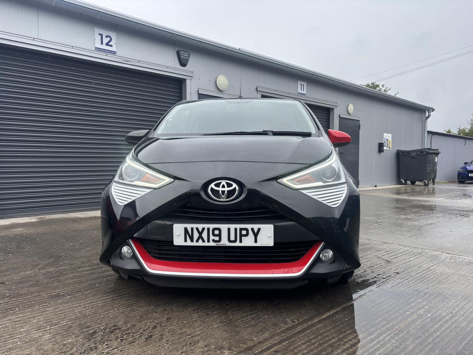 Toyota AYGO 1.0 VVT-i x-trend Funroof 5dr Petrol x-shift Euro 6 (71 ps)