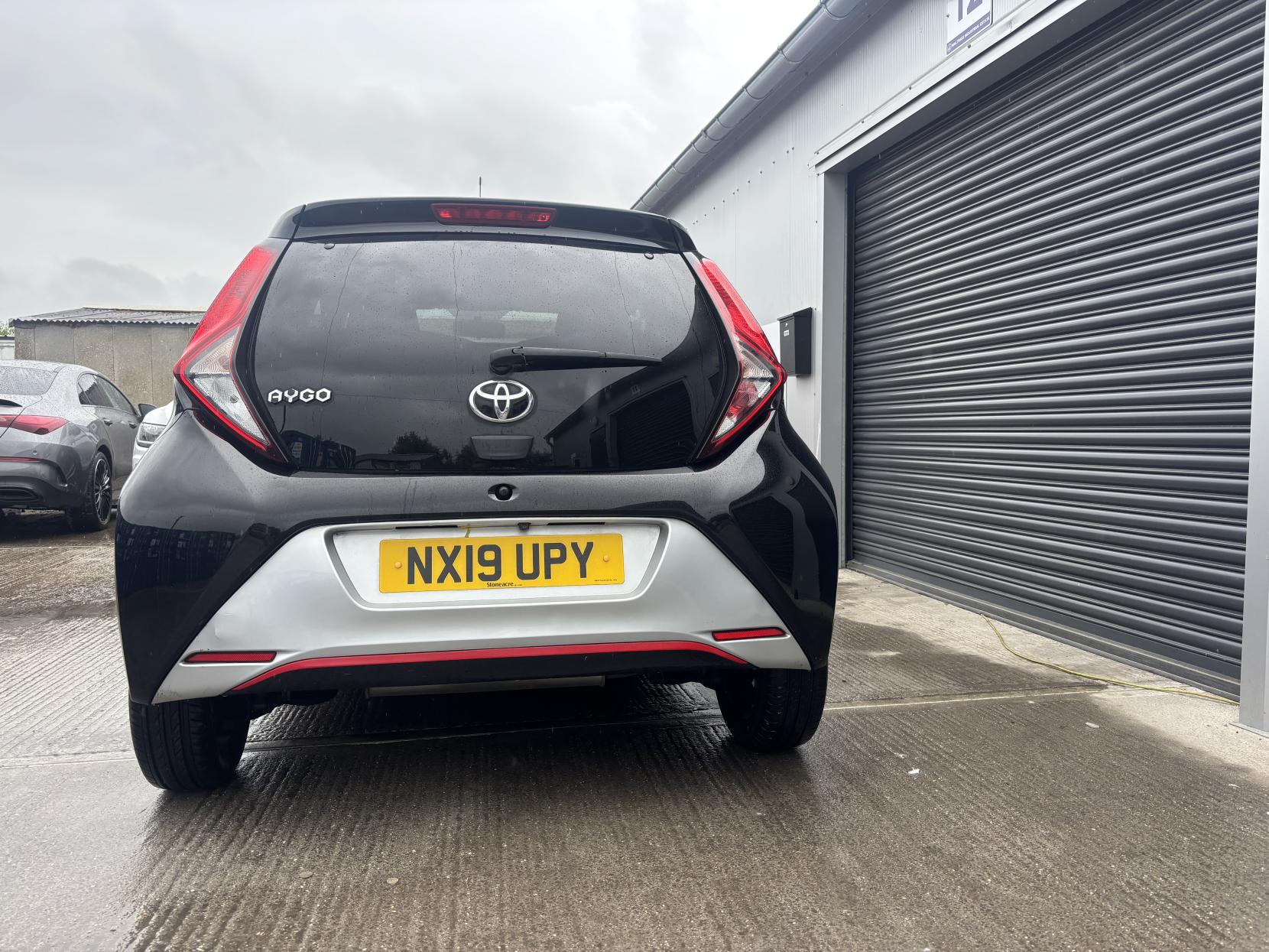 Toyota AYGO 1.0 VVT-i x-trend Funroof 5dr Petrol x-shift Euro 6 (71 ps)