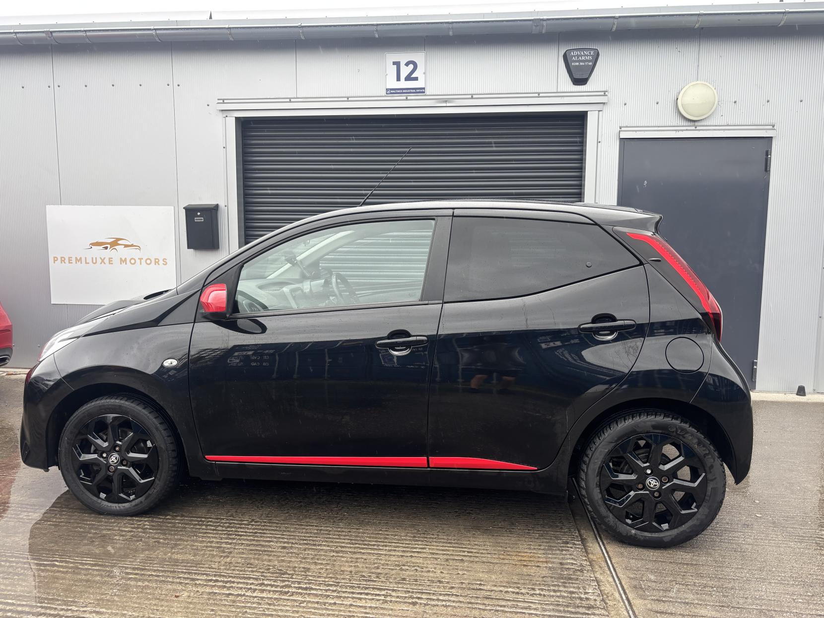 Toyota AYGO 1.0 VVT-i x-trend Funroof 5dr Petrol x-shift Euro 6 (71 ps)