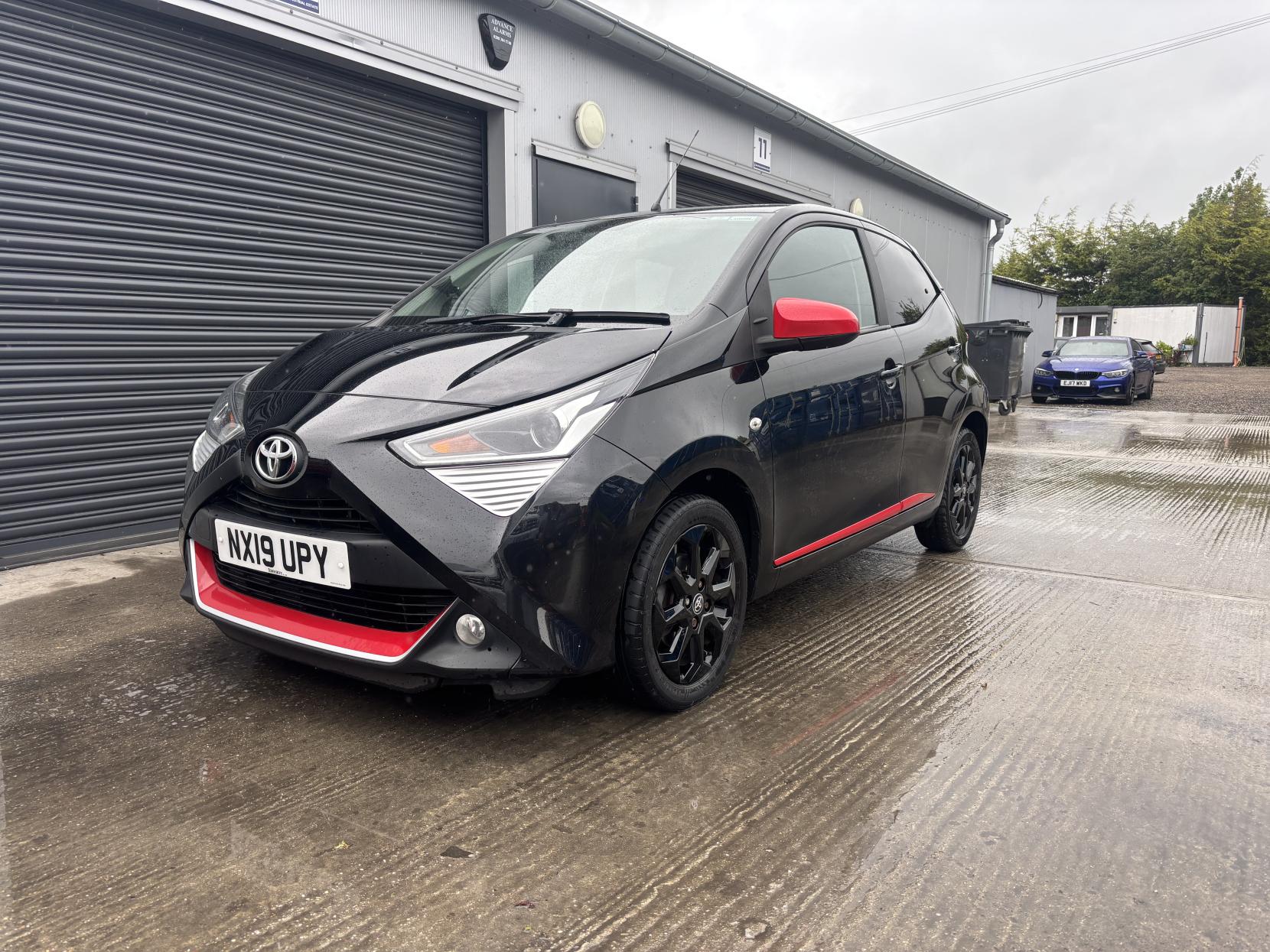 Toyota AYGO 1.0 VVT-i x-trend Funroof 5dr Petrol x-shift Euro 6 (71 ps)