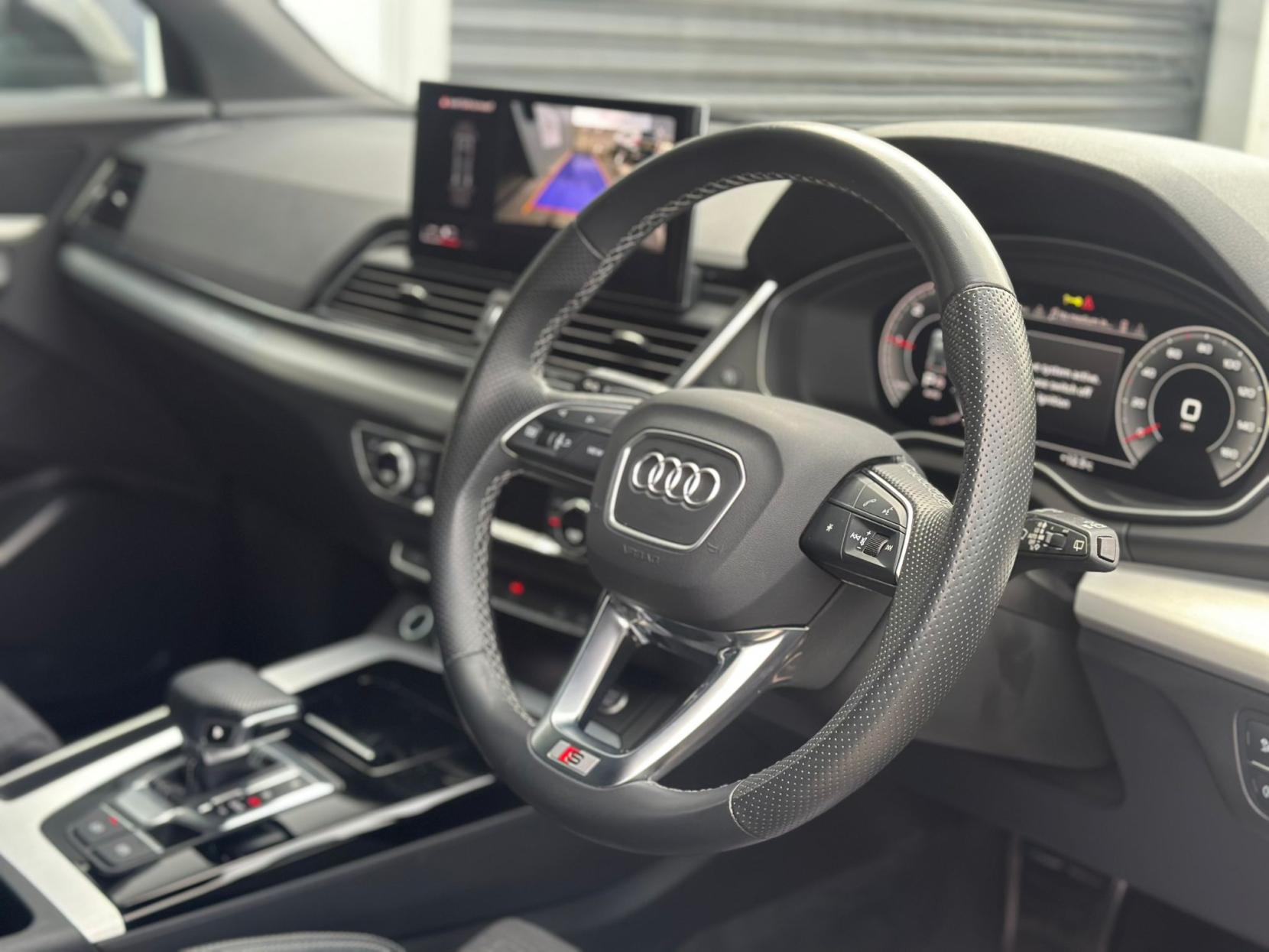 Audi Q5 2.0 TDI 40 S line SUV 5dr Diesel S Tronic quattro Euro 6 (s/s) (204 ps)