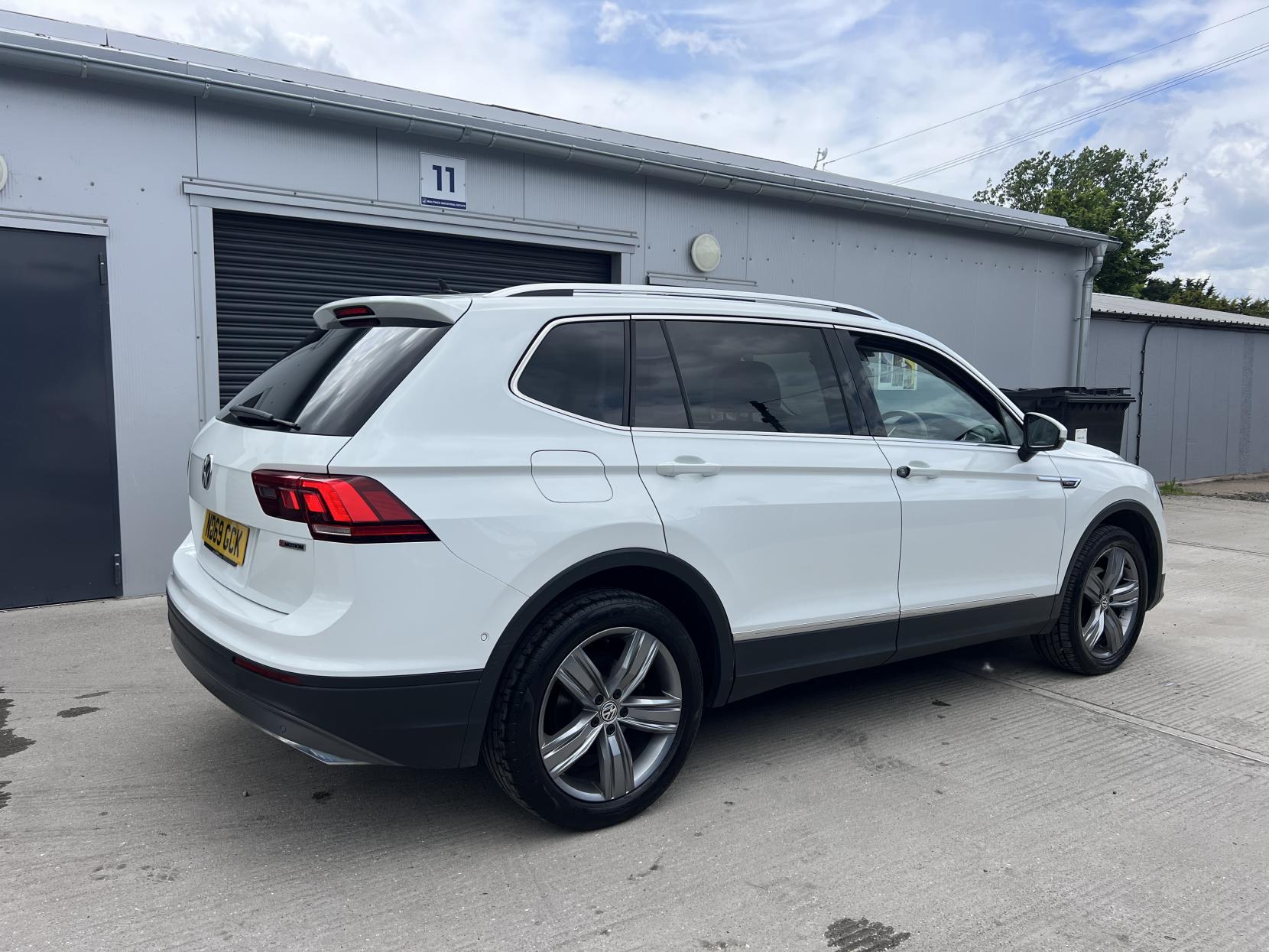 Volkswagen Tiguan Allspace 2.0 TDI Match SUV 5dr Diesel DSG 4Motion Euro 6 (s/s) (150 ps)