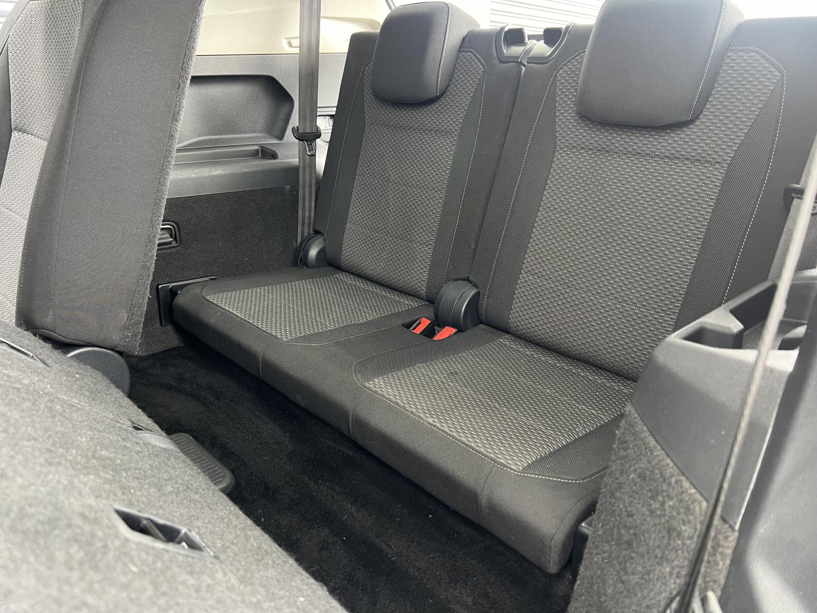 Volkswagen Tiguan Allspace 2.0 TDI Match SUV 5dr Diesel DSG 4Motion Euro 6 (s/s) (150 ps)