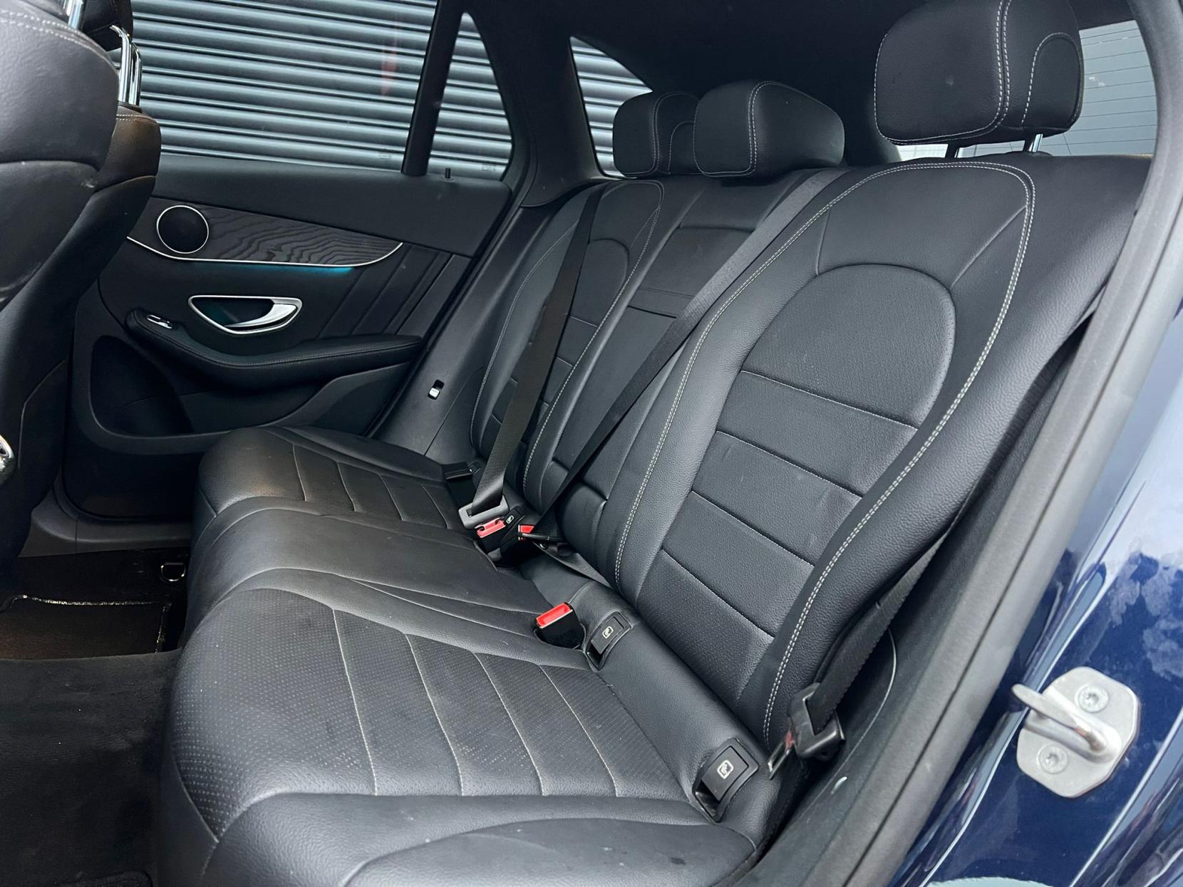 Mercedes-Benz GLC 2.1 GLC220d AMG Line (Premium) SUV 5dr Diesel G-Tronic 4MATIC Euro 6 (s/s) (170 ps)