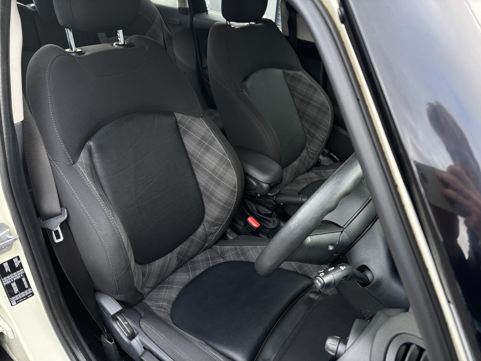 MINI Hatch 1.5 Cooper Classic Hatchback 5dr Petrol Steptronic Euro 6 (s/s) (136 ps)