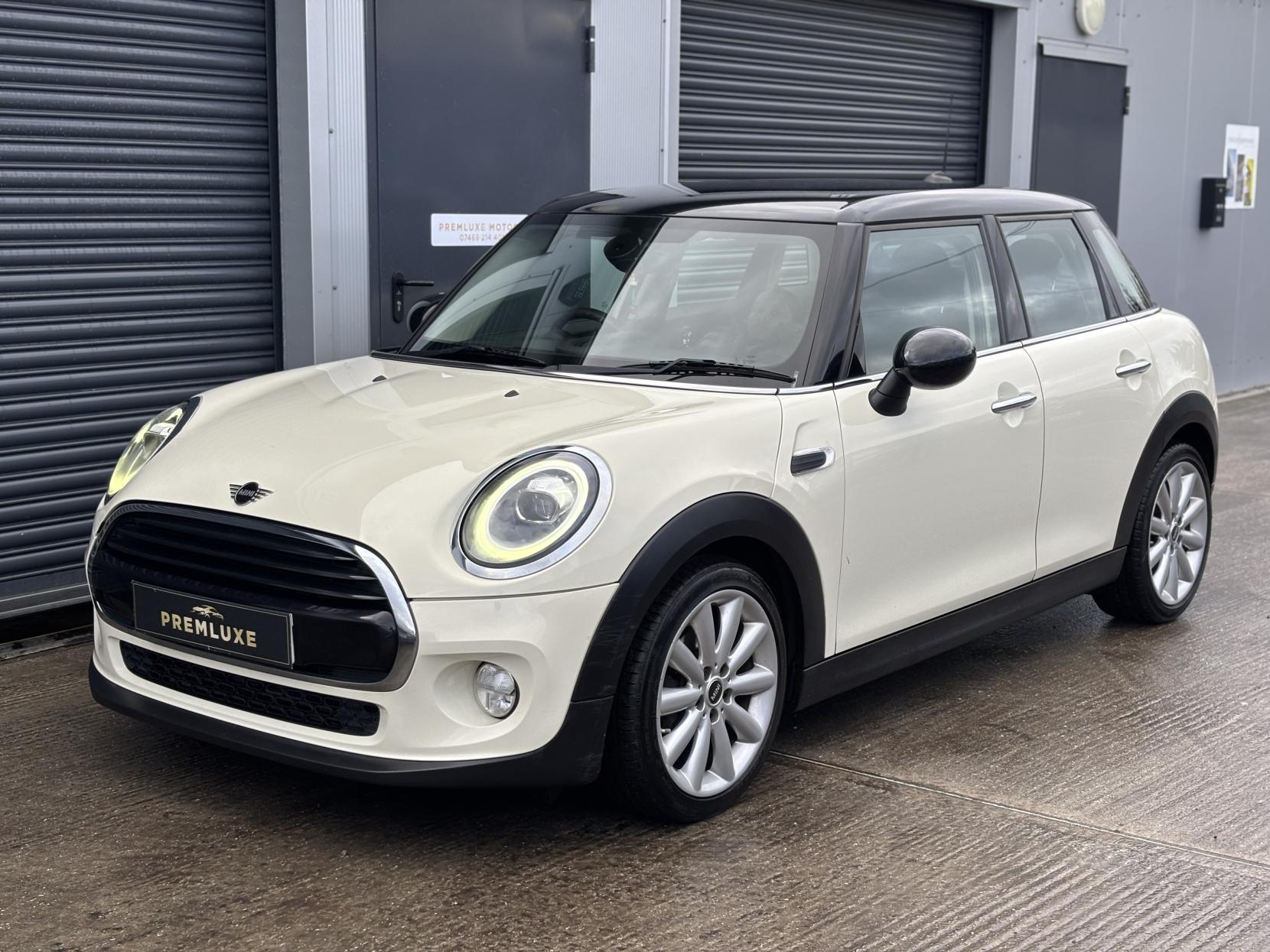 MINI Hatch 1.5 Cooper Classic Hatchback 5dr Petrol Steptronic Euro 6 (s/s) (136 ps)