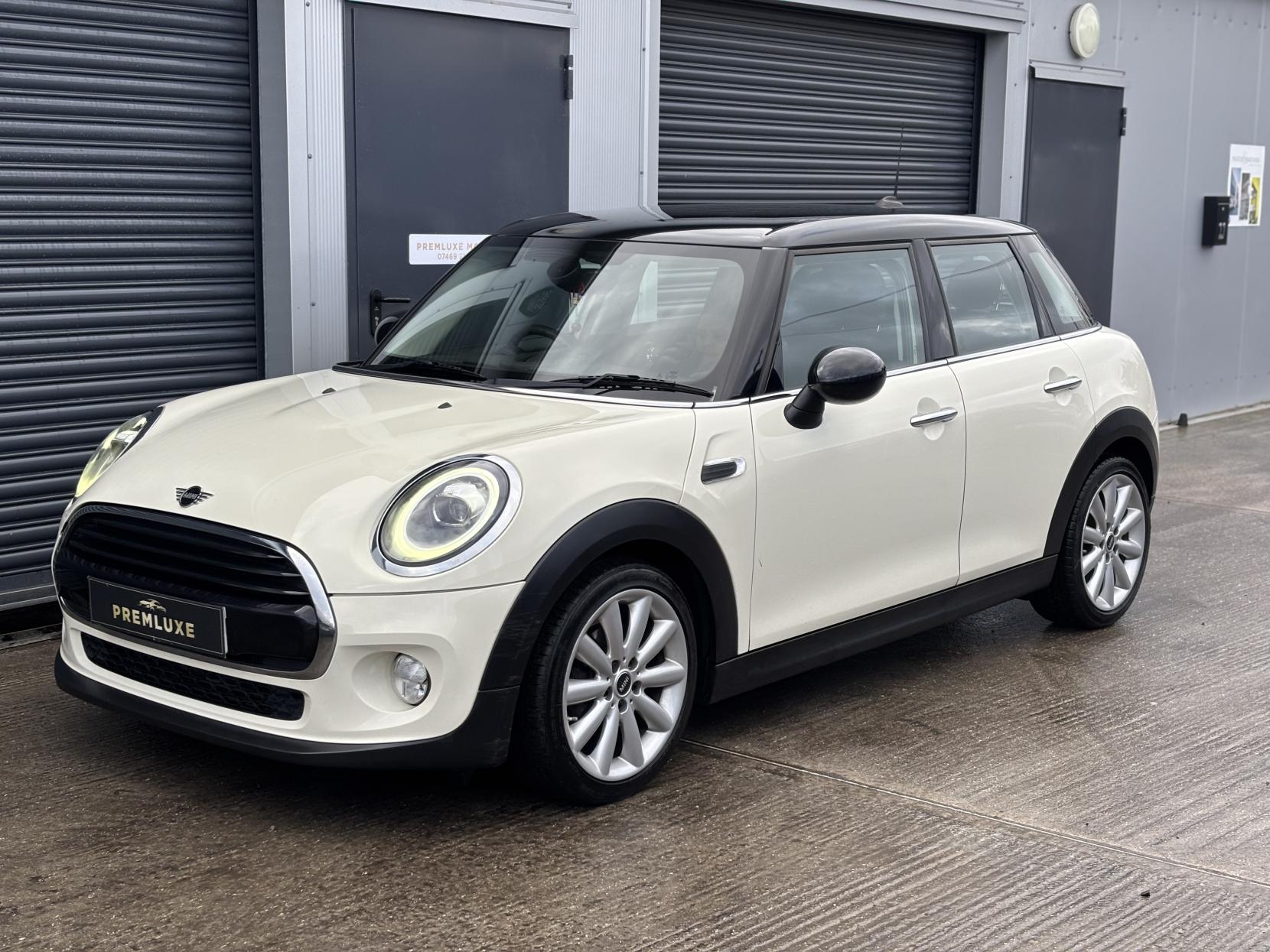 MINI Hatch 1.5 Cooper Classic Hatchback 5dr Petrol Steptronic Euro 6 (s/s) (136 ps)