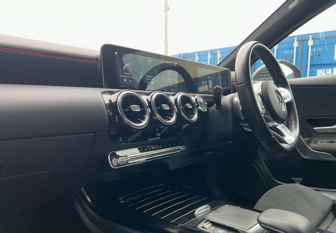 Mercedes-Benz A Class 1.3 A180 AMG Line (Executive) Hatchback 5dr Petrol 7G-DCT Euro 6 (s/s) (136 ps)