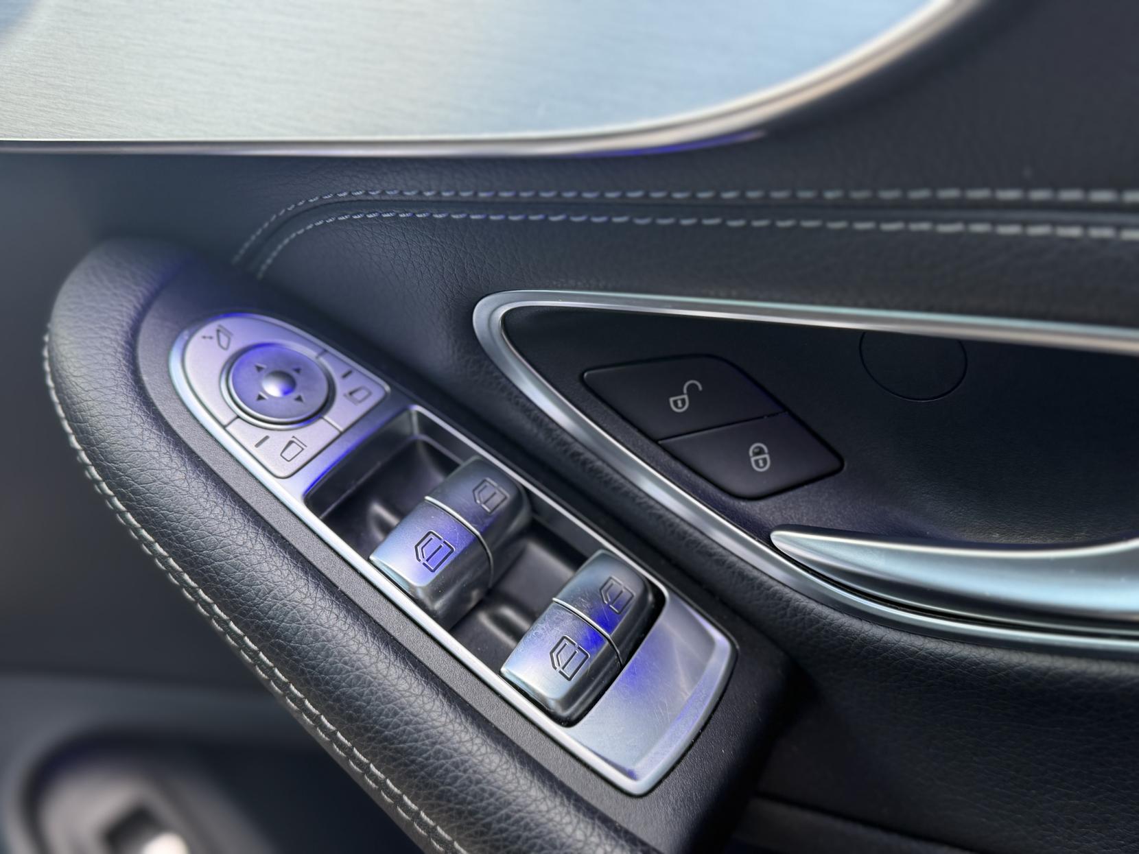 Mercedes-Benz C Class 2.0 C300d AMG Line (Premium) Cabriolet 2dr Diesel G-Tronic+ Euro 6 (s/s) (245 ps)