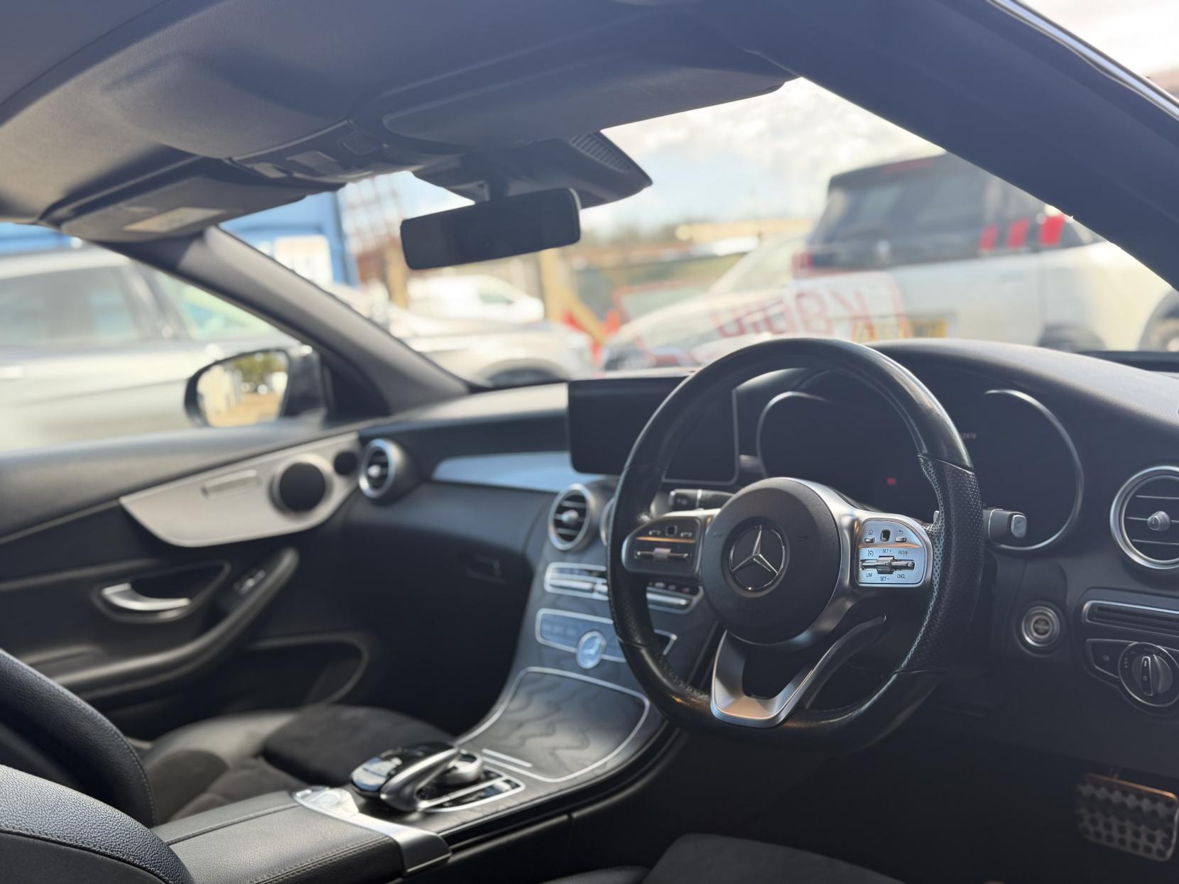 Mercedes-Benz C Class 2.0 C300d AMG Line (Premium) Cabriolet 2dr Diesel G-Tronic+ Euro 6 (s/s) (245 ps)