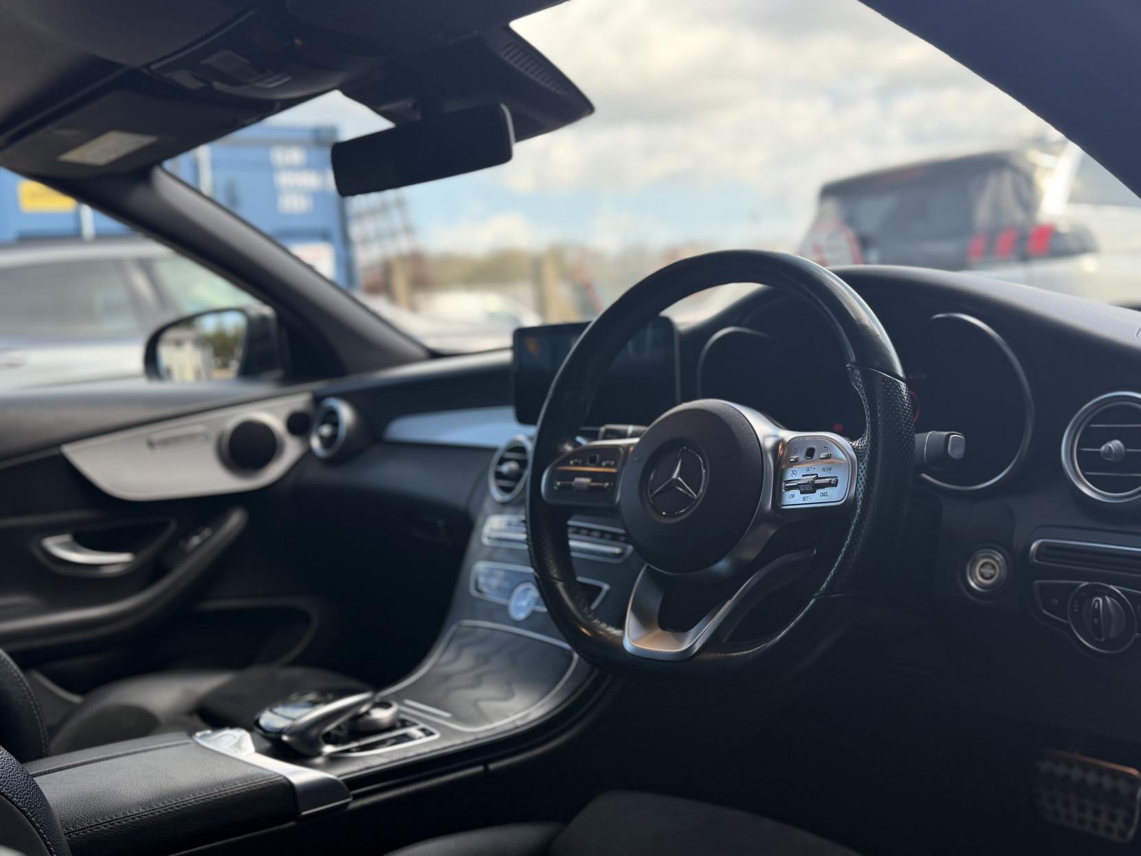 Mercedes-Benz C Class 2.0 C300d AMG Line (Premium) Cabriolet 2dr Diesel G-Tronic+ Euro 6 (s/s) (245 ps)