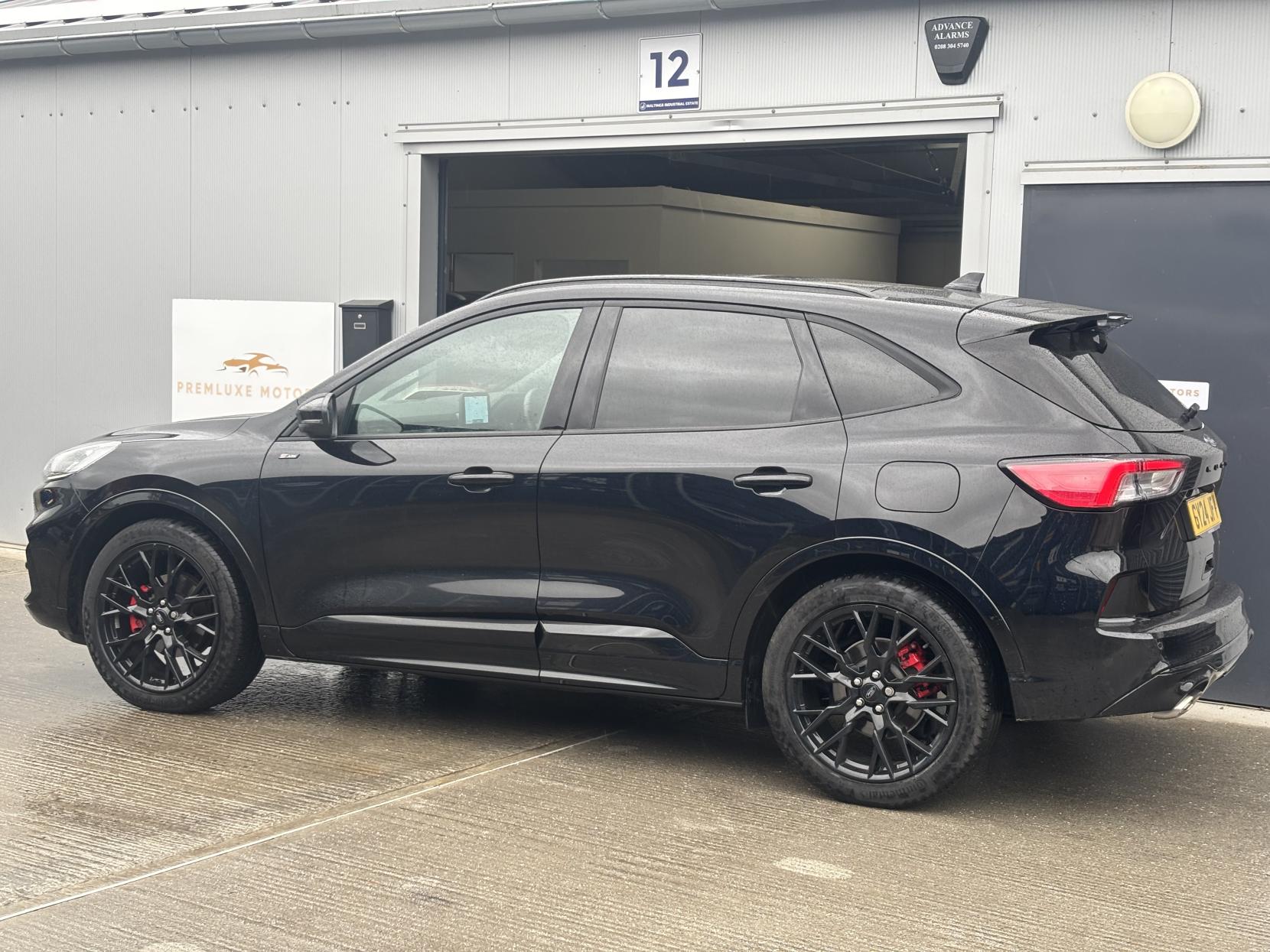 Ford Kuga 2.5h Duratec Black Package Edition SUV 5dr Petrol Hybrid CVT Euro 6 (s/s) (190 ps)