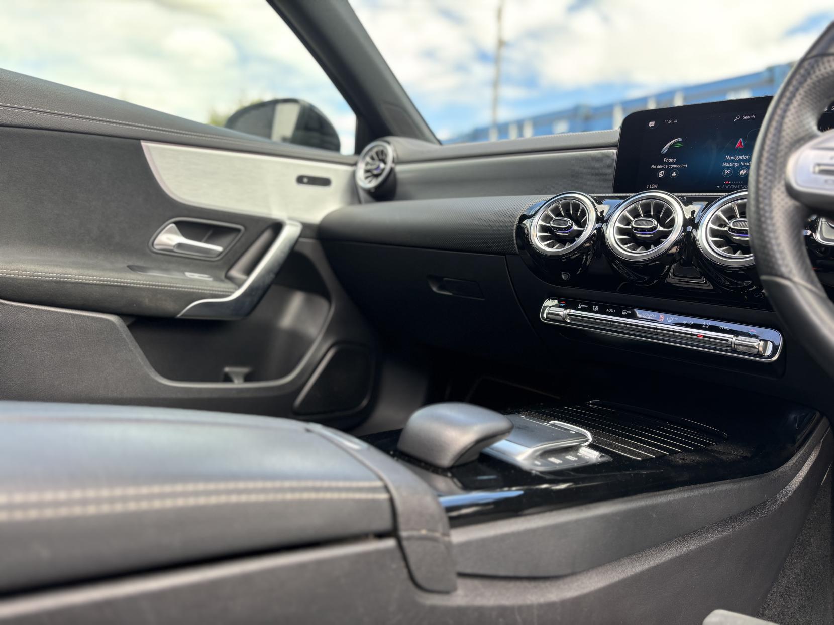 Mercedes-Benz A Class 2.0 A180d AMG Line Edition (Premium Plus) Hatchback 5dr Diesel 8G-DCT Euro 6 (s/s) (116 ps)