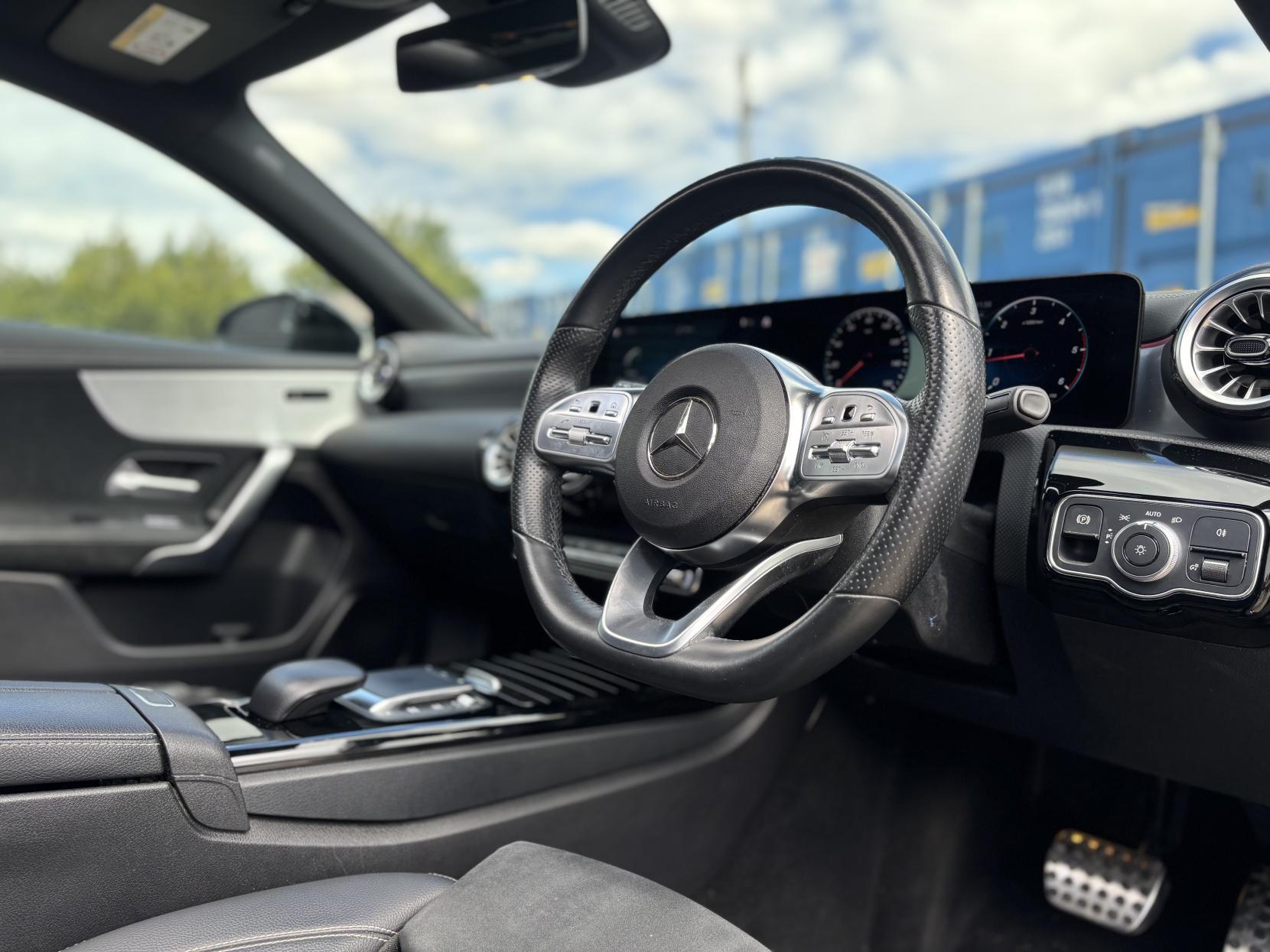 Mercedes-Benz A Class 2.0 A180d AMG Line Edition (Premium Plus) Hatchback 5dr Diesel 8G-DCT Euro 6 (s/s) (116 ps)