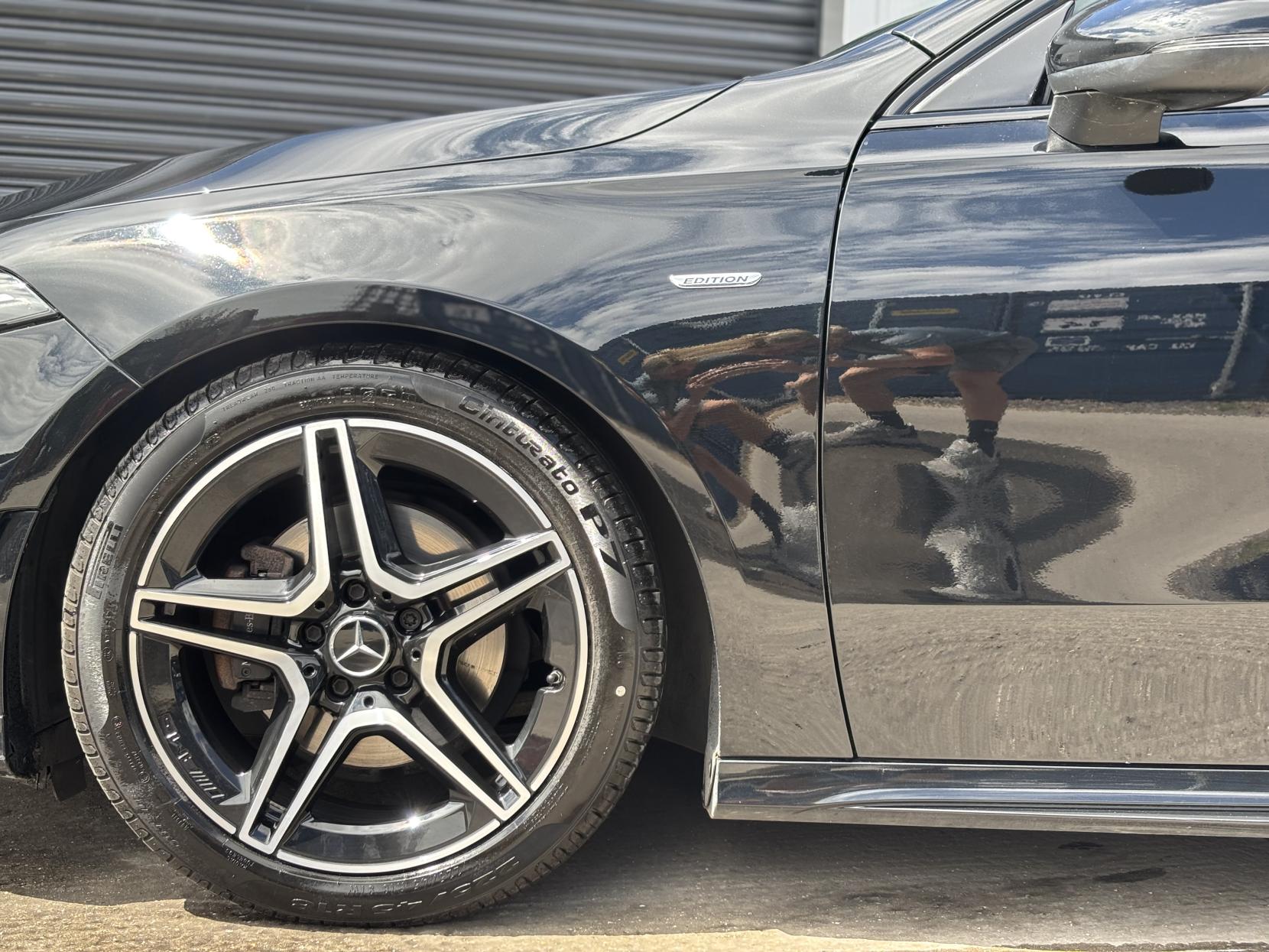 Mercedes-Benz A Class 2.0 A180d AMG Line Edition (Premium Plus) Hatchback 5dr Diesel 8G-DCT Euro 6 (s/s) (116 ps)