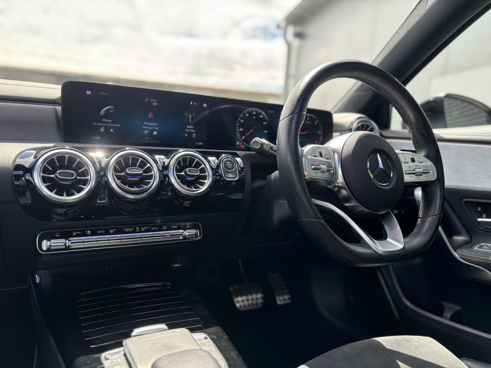 Mercedes-Benz A Class 2.0 A180d AMG Line Edition (Premium Plus) Hatchback 5dr Diesel 8G-DCT Euro 6 (s/s) (116 ps)