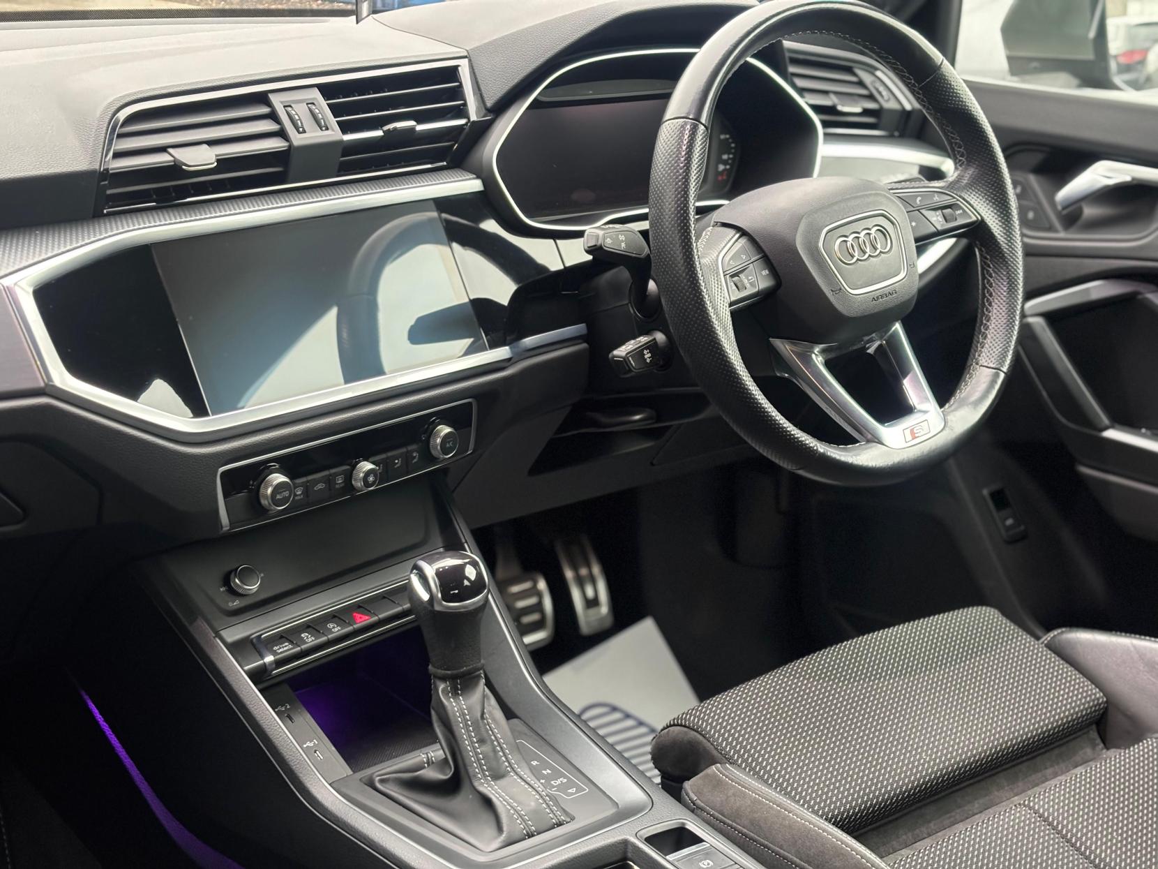 Audi Q3 1.5 TFSI CoD 35 S line SUV 5dr Petrol S Tronic Euro 6 (s/s) (150 ps)