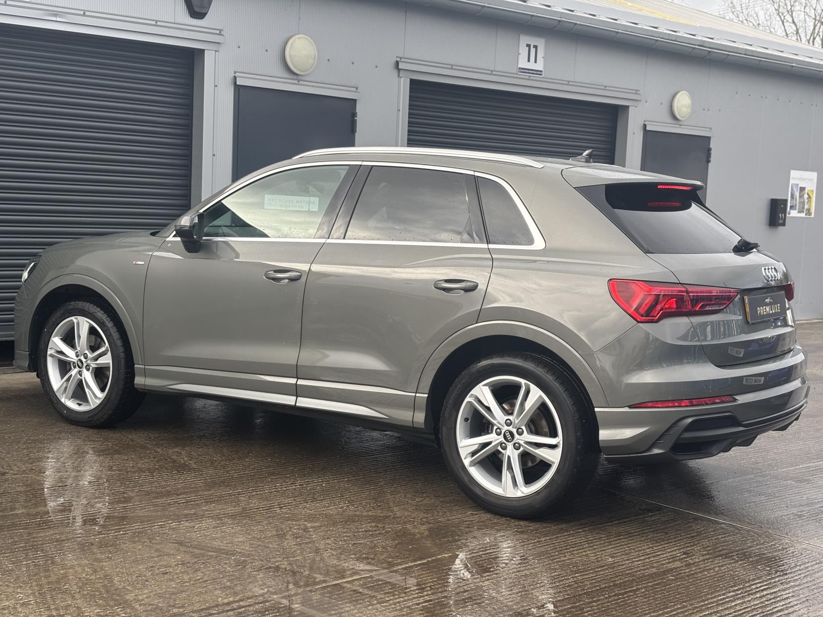 Audi Q3 1.5 TFSI CoD 35 S line SUV 5dr Petrol S Tronic Euro 6 (s/s) (150 ps)