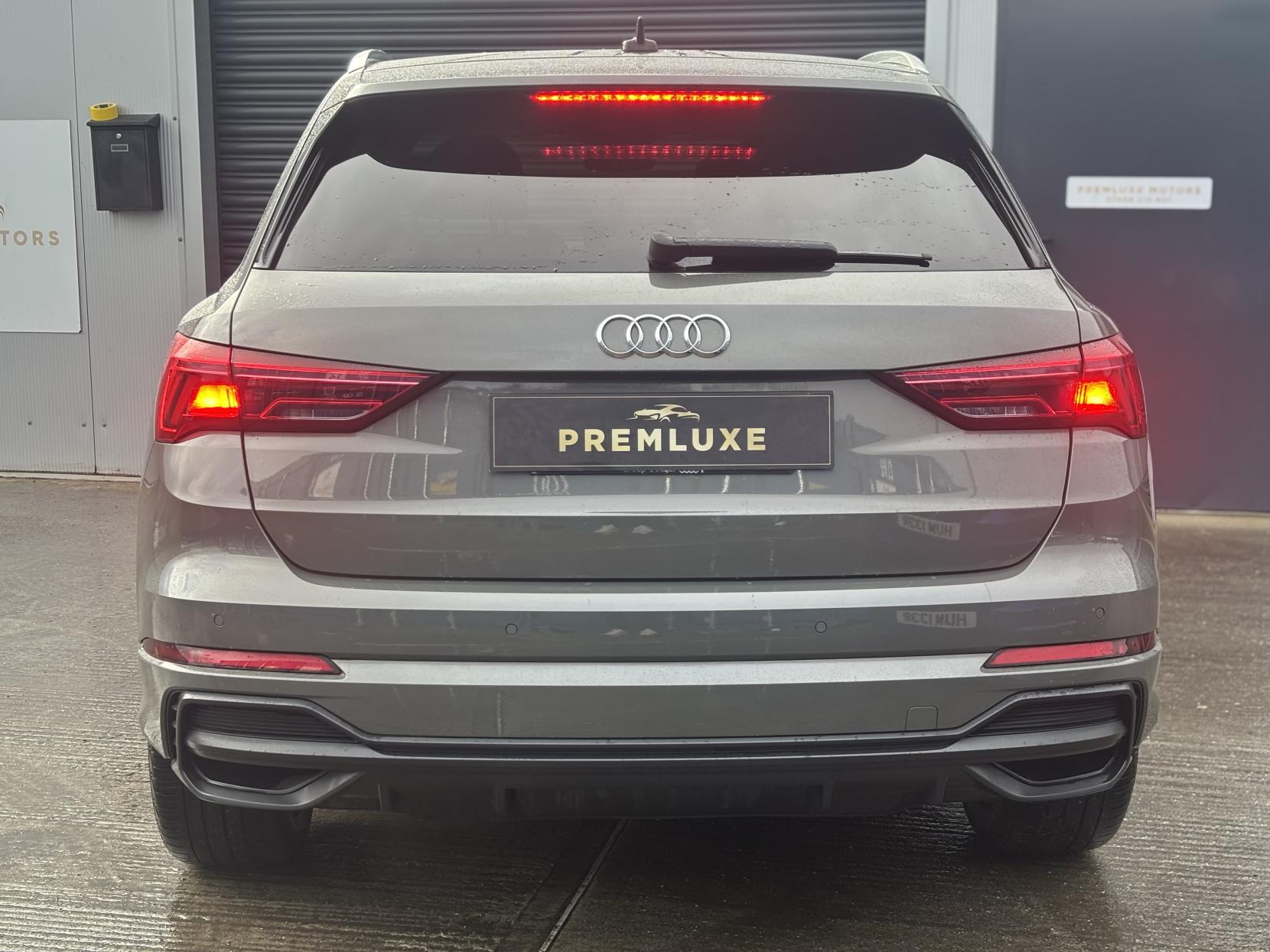 Audi Q3 1.5 TFSI CoD 35 S line SUV 5dr Petrol S Tronic Euro 6 (s/s) (150 ps)