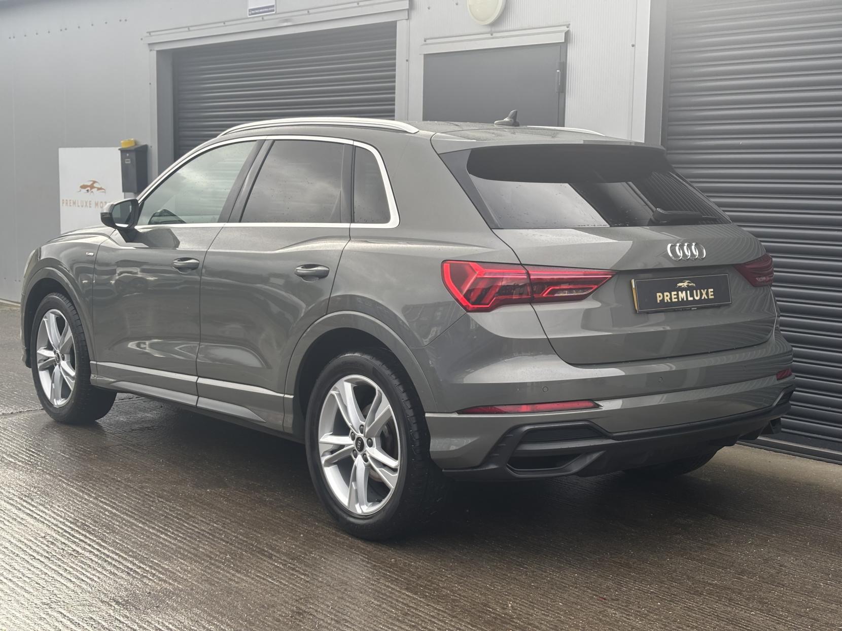 Audi Q3 1.5 TFSI CoD 35 S line SUV 5dr Petrol S Tronic Euro 6 (s/s) (150 ps)