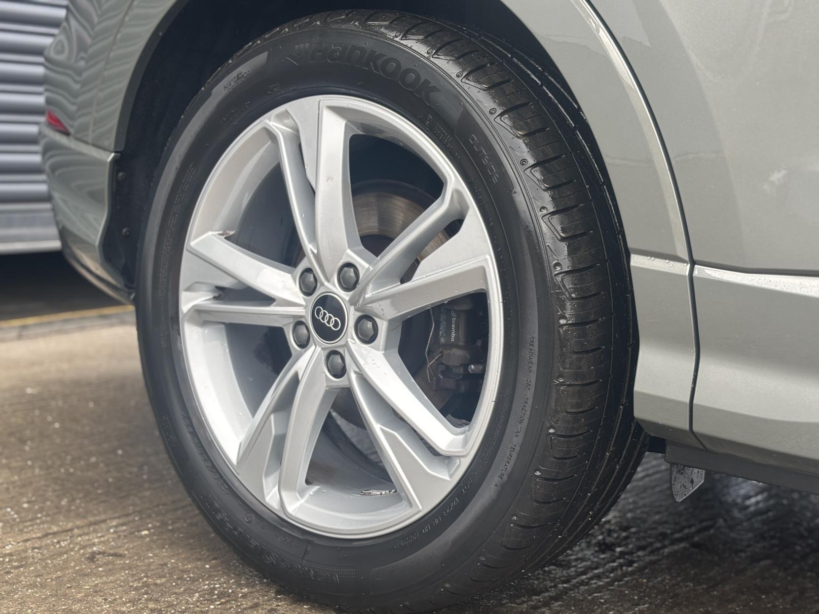 Audi Q3 1.5 TFSI CoD 35 S line SUV 5dr Petrol S Tronic Euro 6 (s/s) (150 ps)