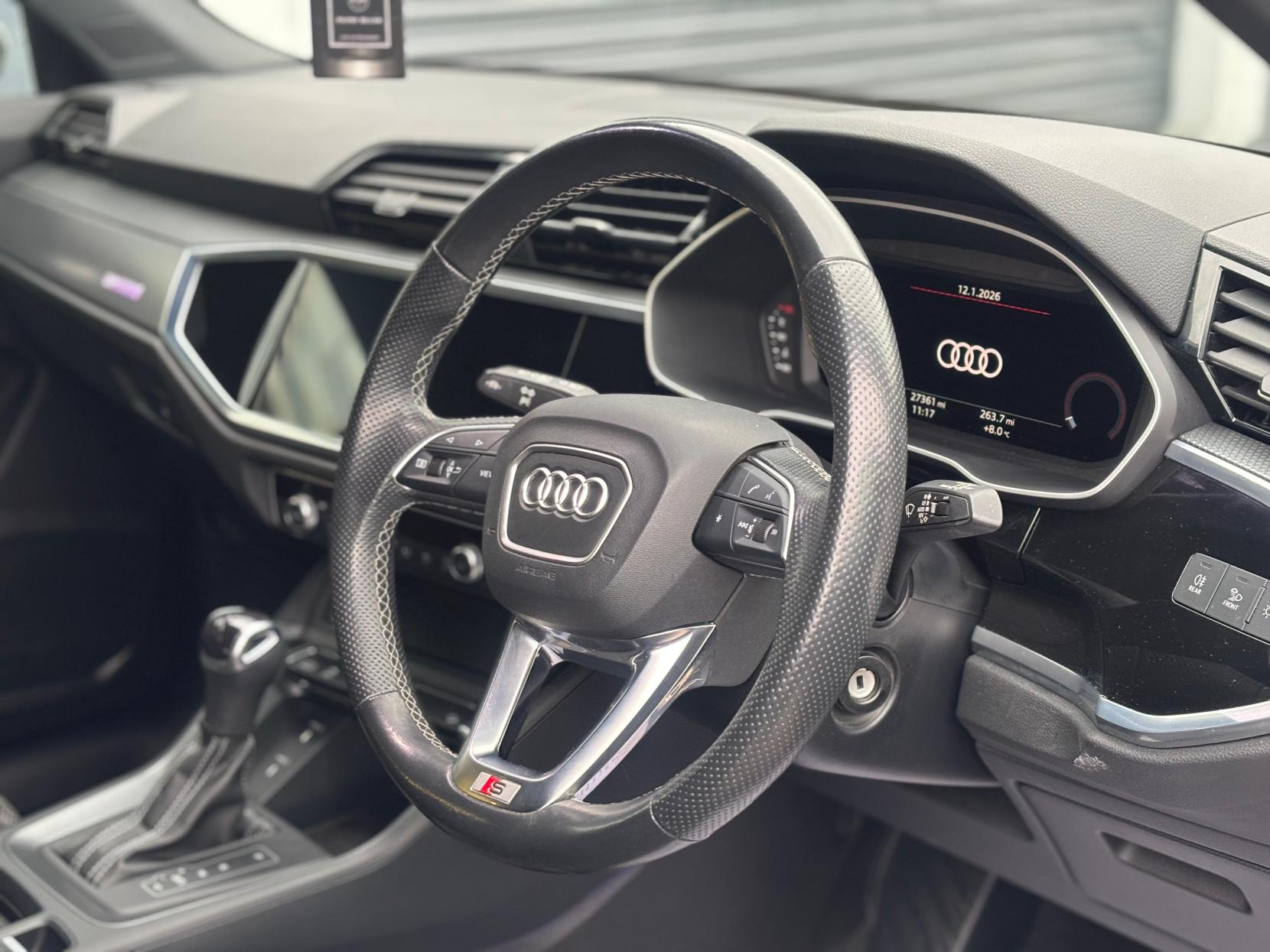 Audi Q3 1.5 TFSI CoD 35 S line SUV 5dr Petrol S Tronic Euro 6 (s/s) (150 ps)