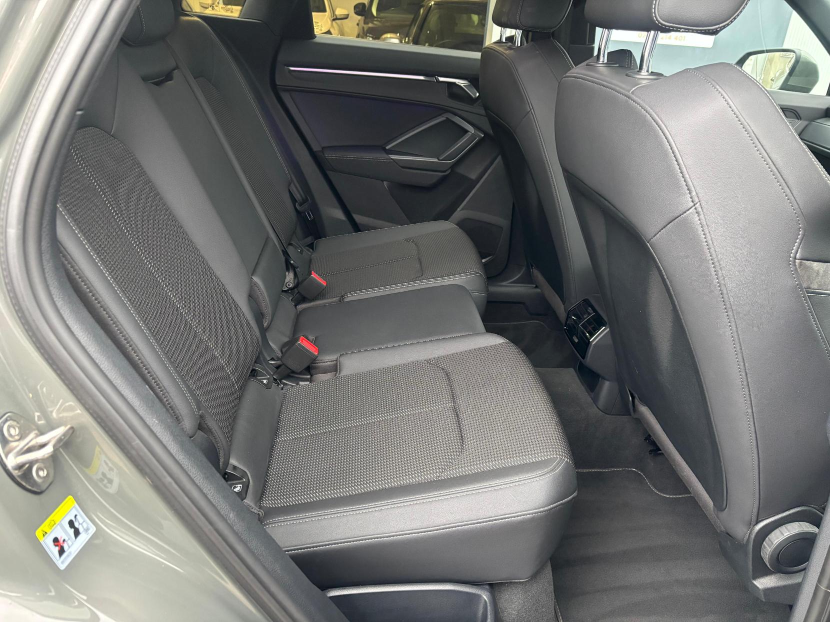 Audi Q3 1.5 TFSI CoD 35 S line SUV 5dr Petrol S Tronic Euro 6 (s/s) (150 ps)