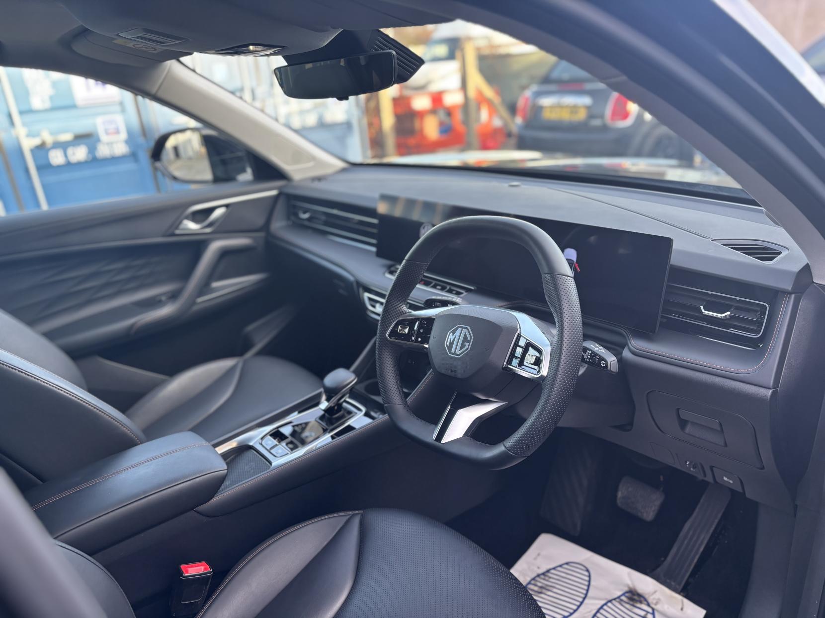 MG MG HS 1.5 T-GDI Trophy SUV 5dr Petrol DCT Euro 6 (s/s) (169 ps)