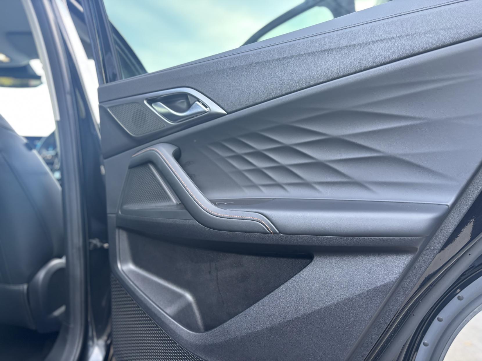 MG MG HS 1.5 T-GDI Trophy SUV 5dr Petrol DCT Euro 6 (s/s) (169 ps)