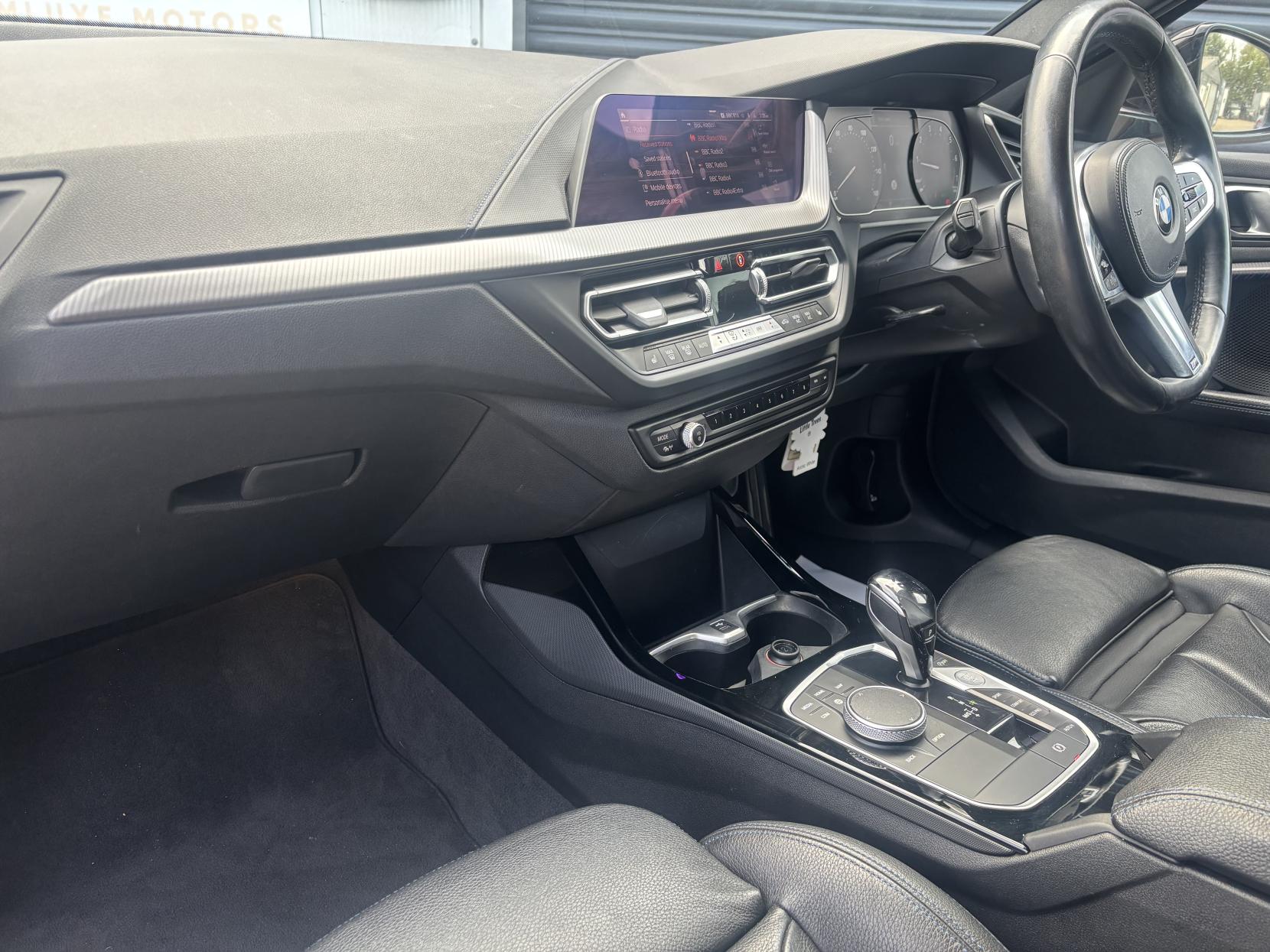 BMW 1 Series 1.5 118i M Sport Hatchback 5dr Petrol DCT Euro 6 (s/s) (136 ps)