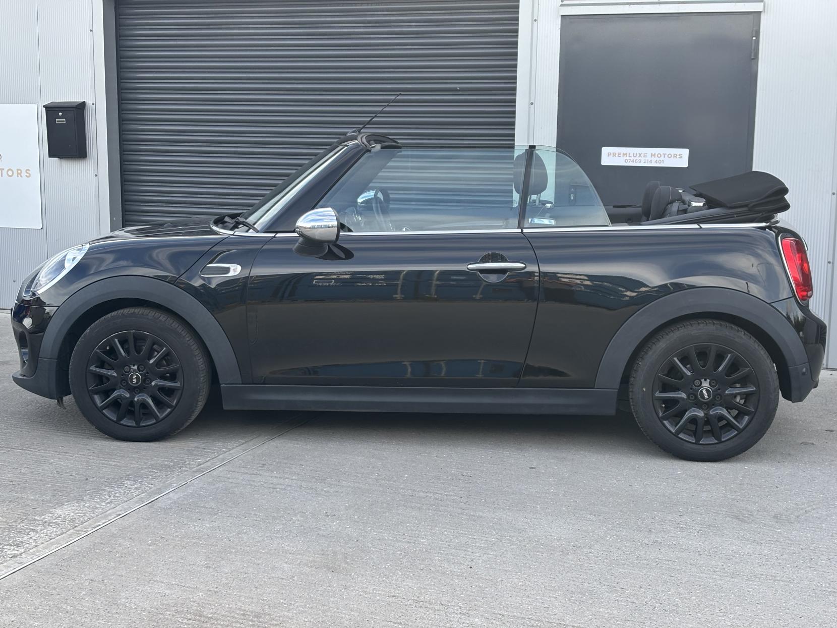 MINI Convertible 1.5 Cooper Convertible 2dr Petrol Manual Euro 6 (s/s) (136 ps)