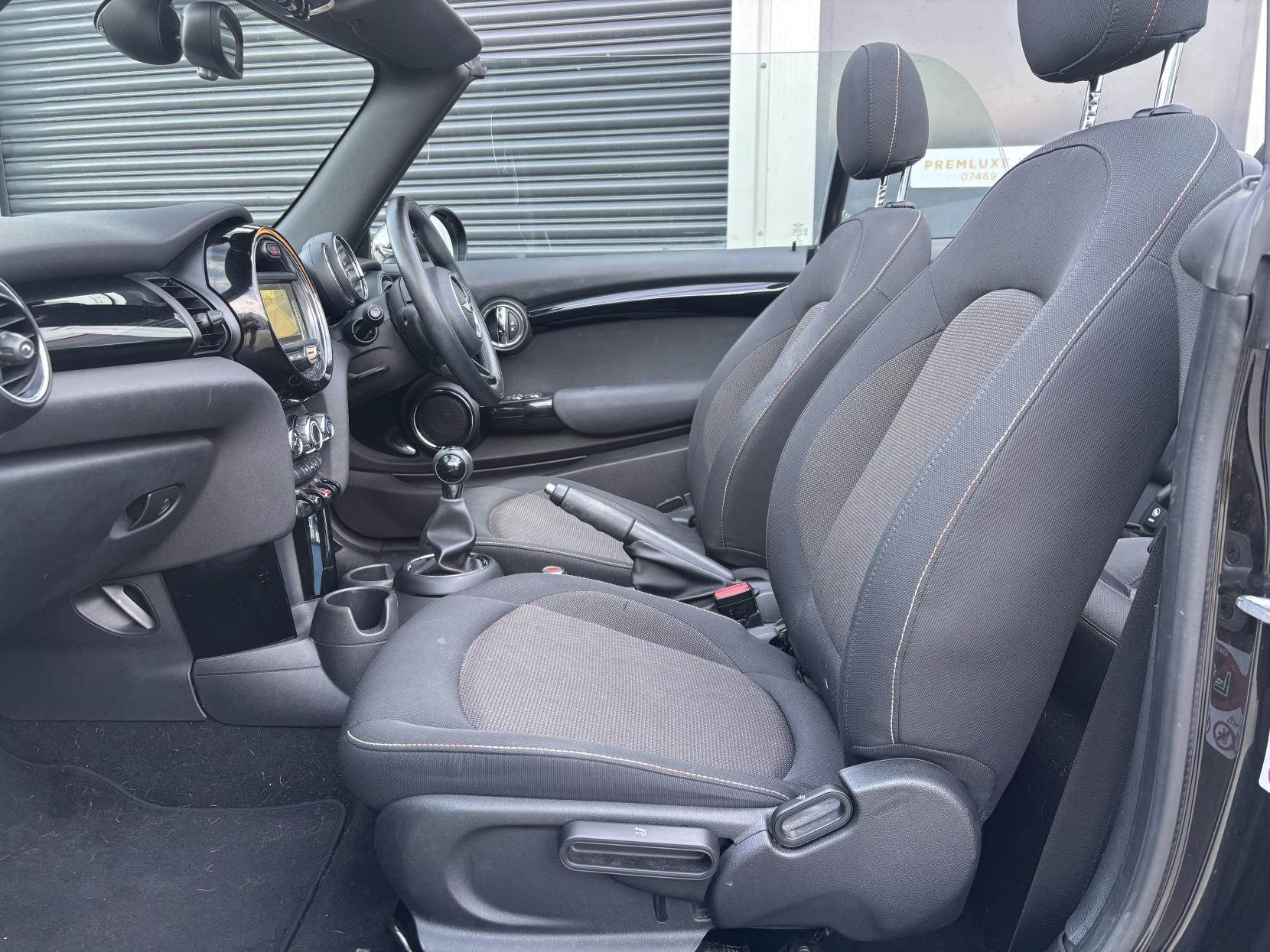 MINI Convertible 1.5 Cooper Convertible 2dr Petrol Manual Euro 6 (s/s) (136 ps)